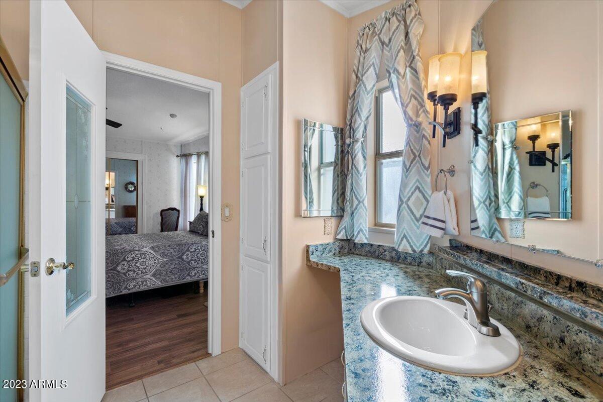 215 N Power Road # 382