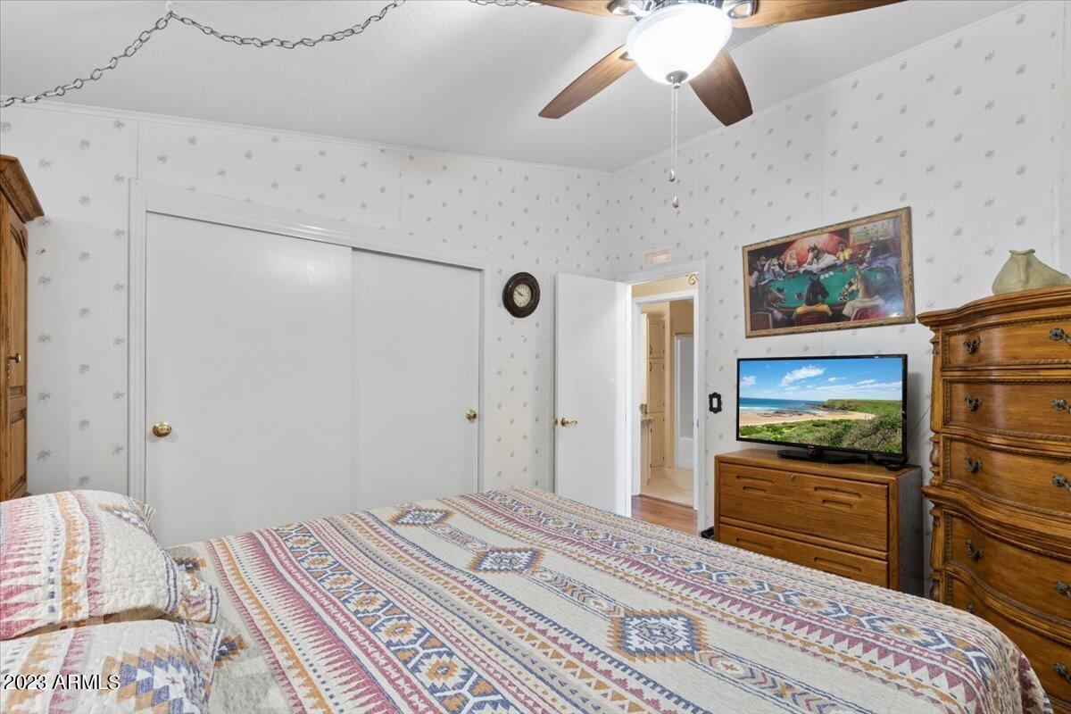 215 N Power Road # 382