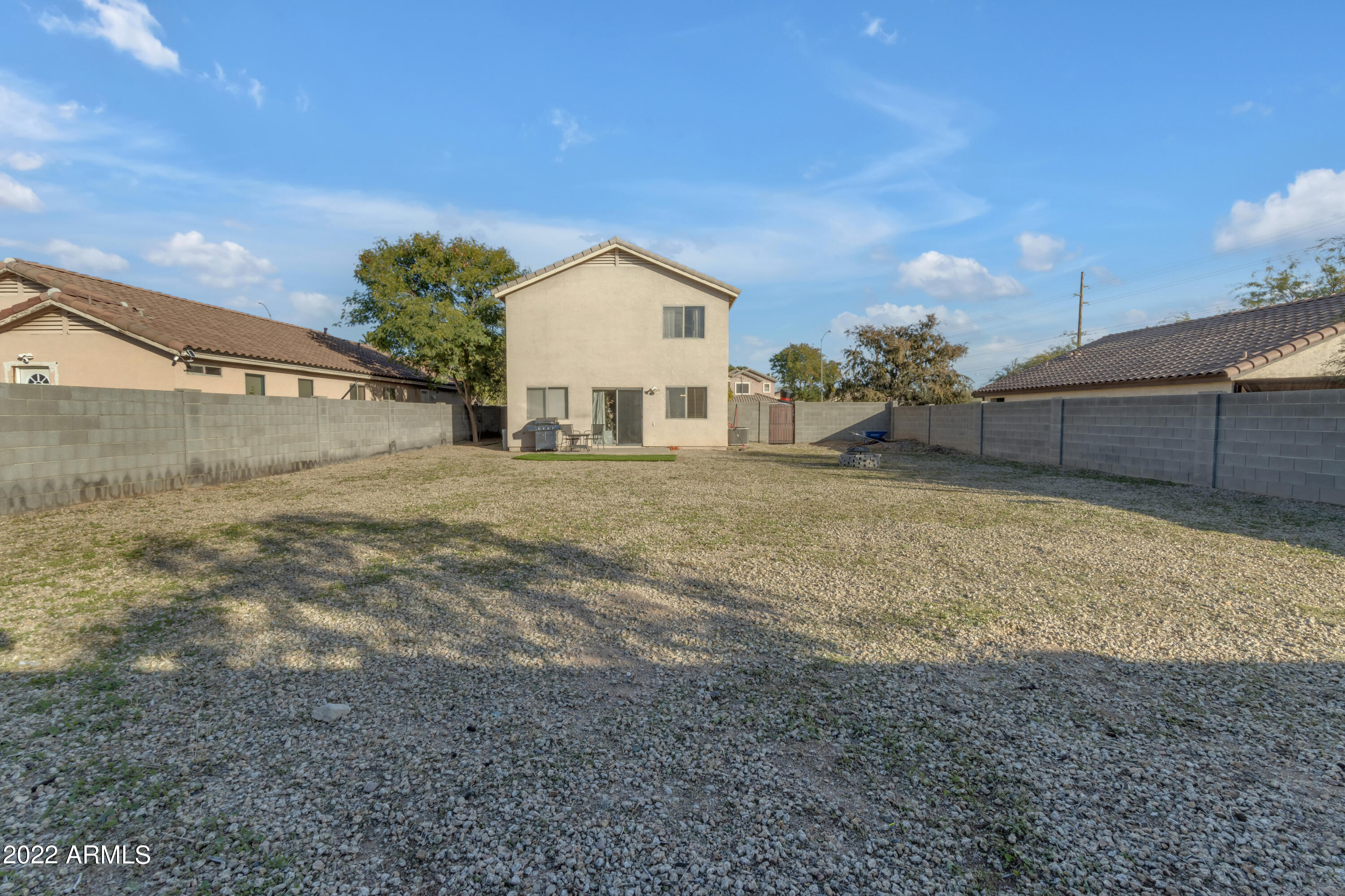 412 N AARON Circle