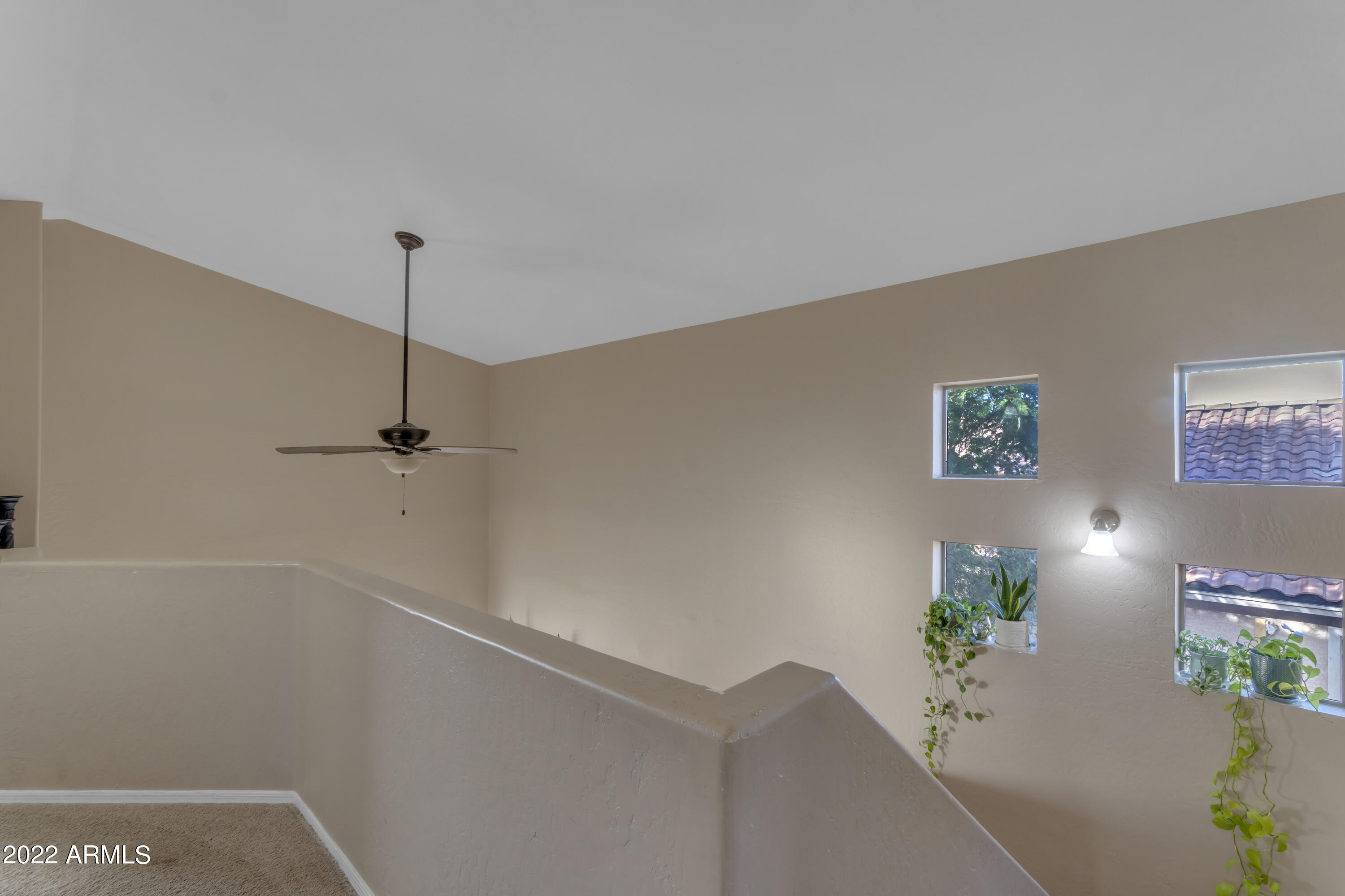 412 N AARON Circle