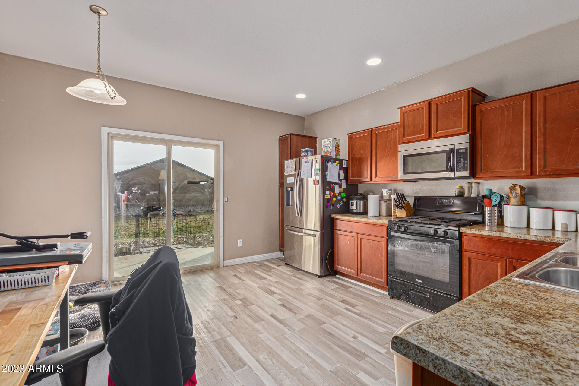 40009 W PRYOR Lane