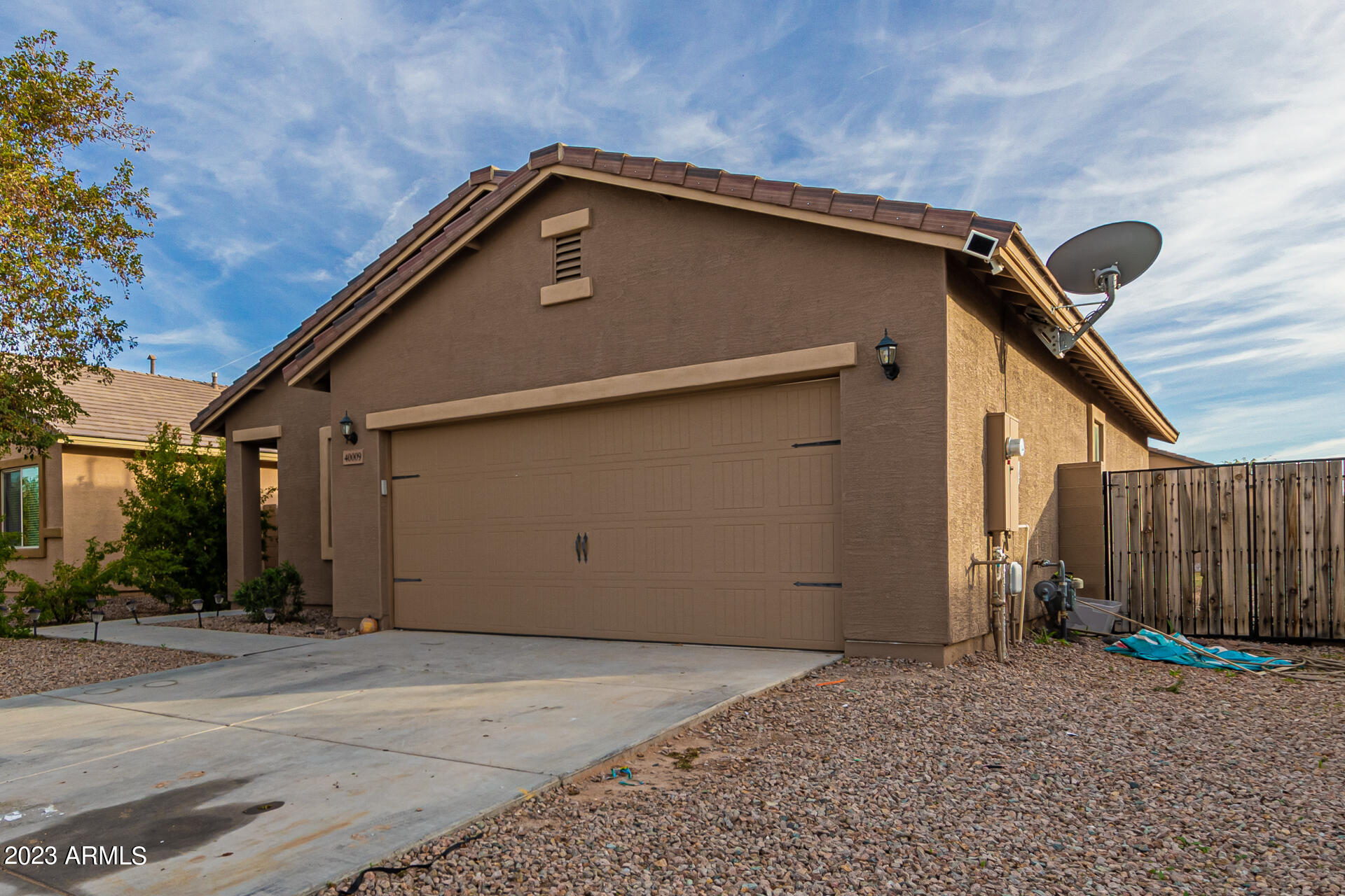 40009 W PRYOR Lane