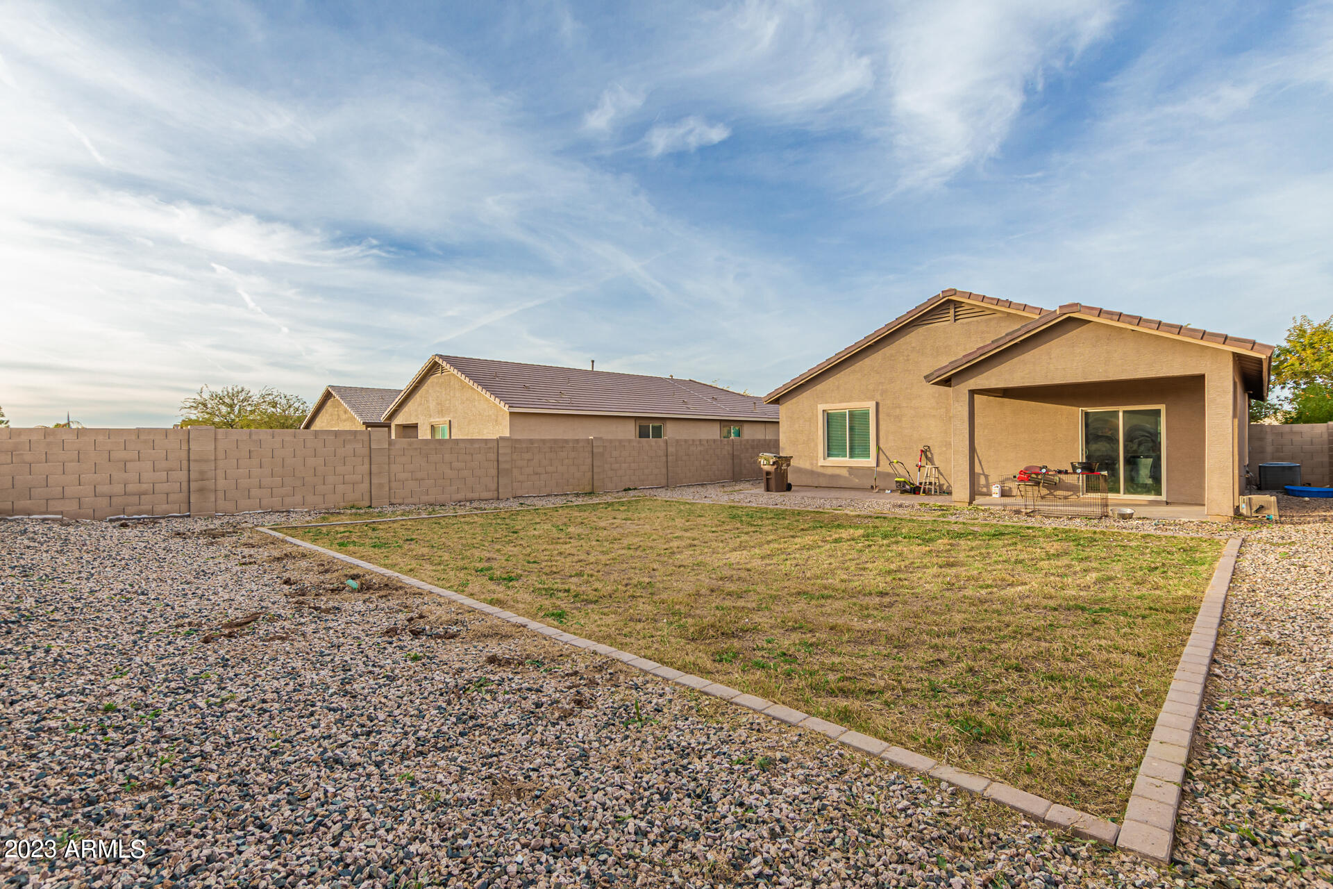 40009 W PRYOR Lane