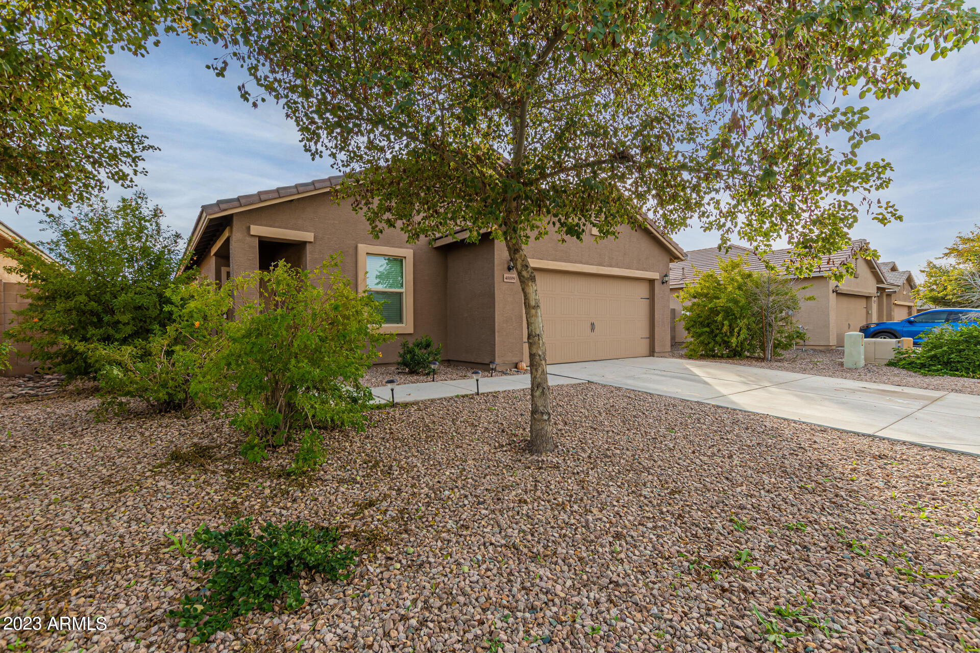 40009 W PRYOR Lane