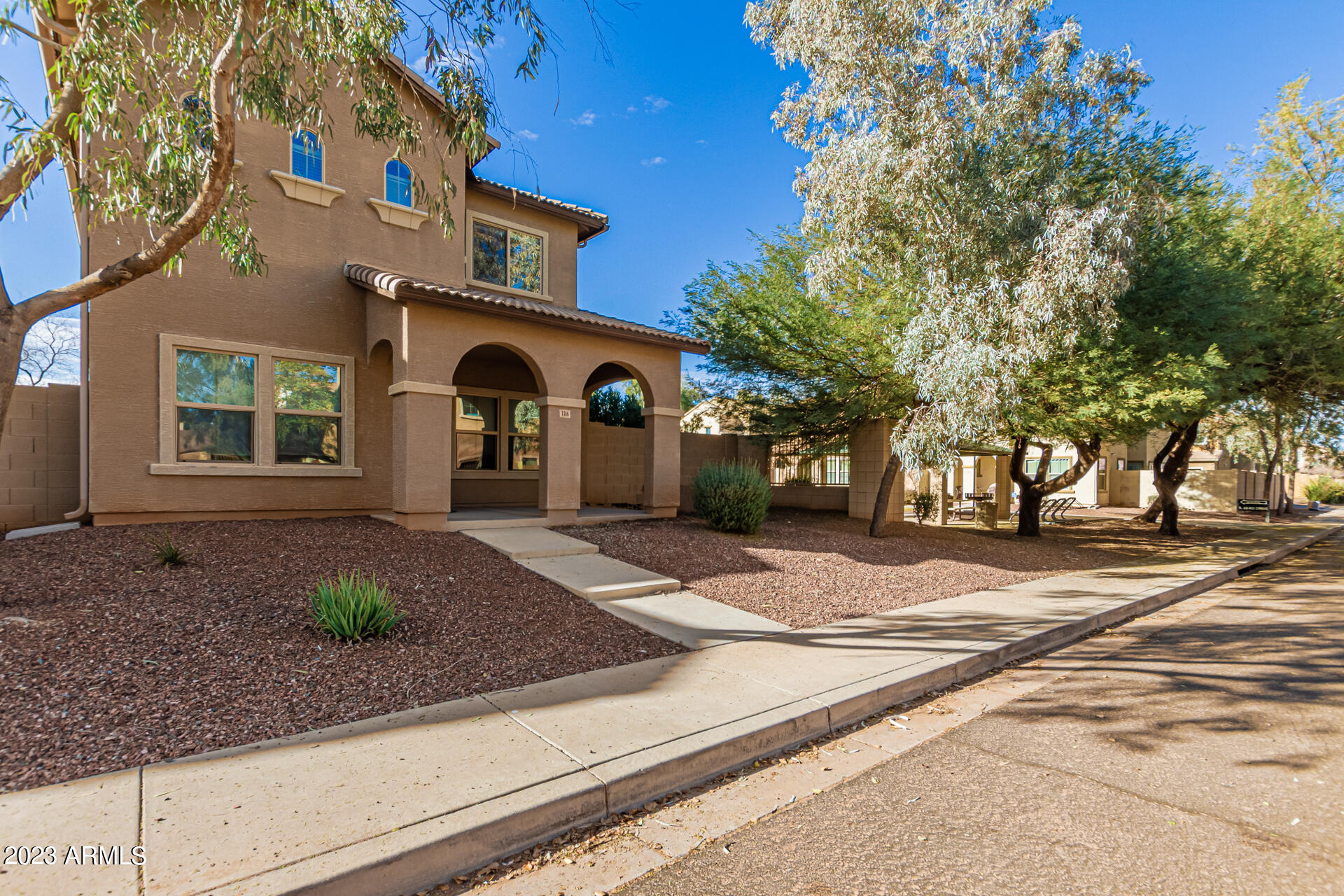 3316 W HAYDUK Road