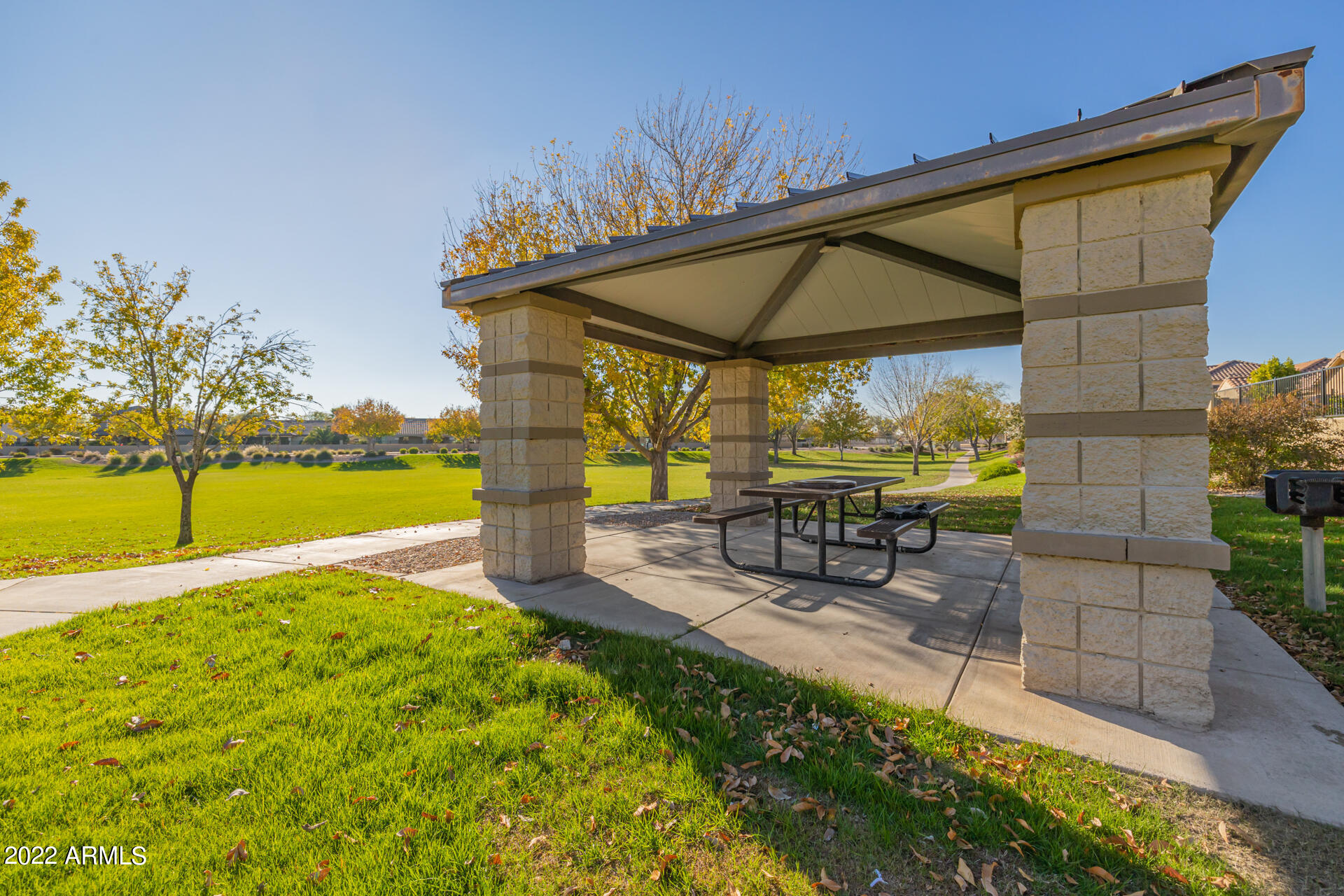 21453 E ROUNDUP Way