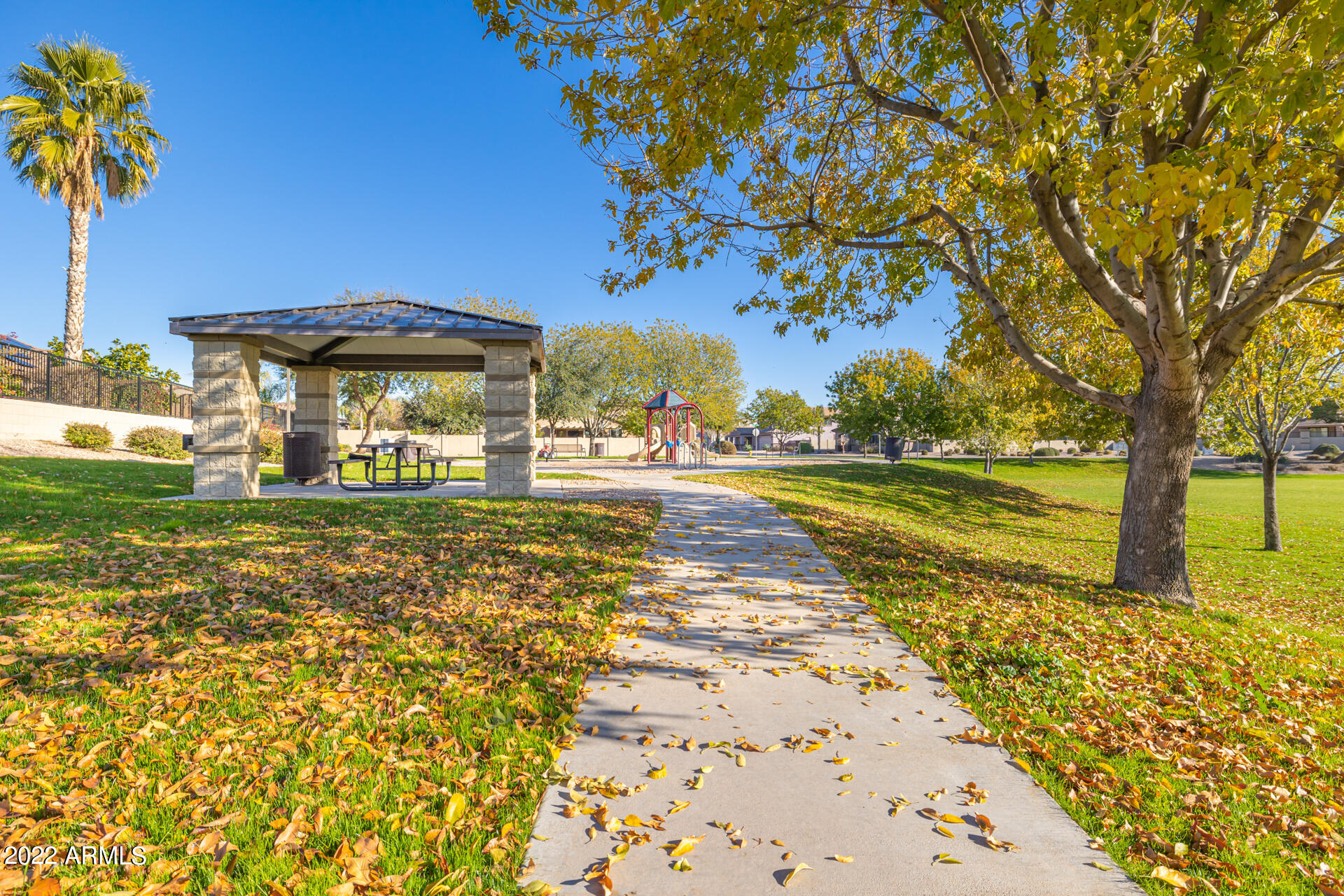 21453 E ROUNDUP Way