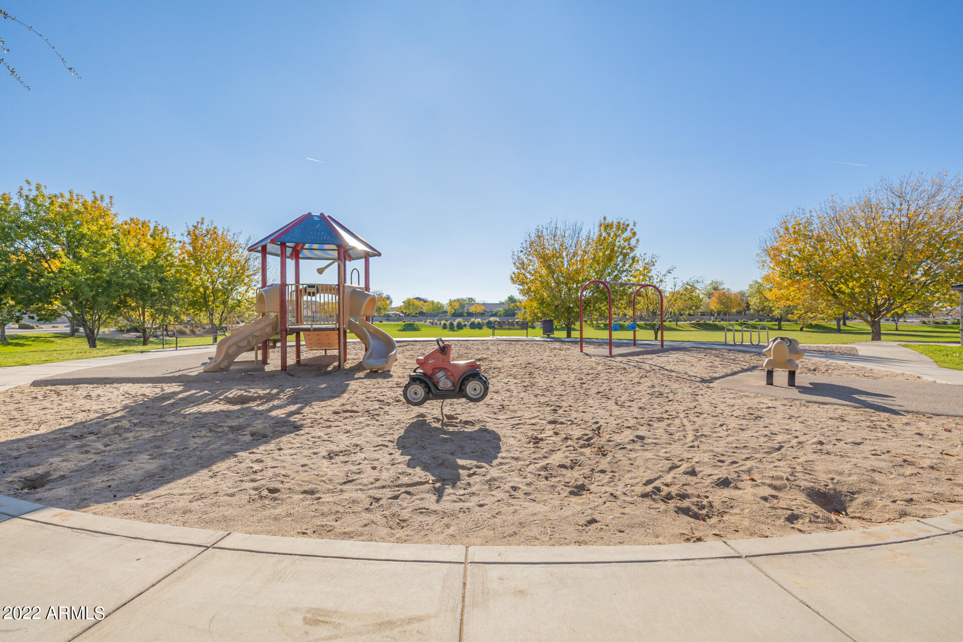 21453 E ROUNDUP Way