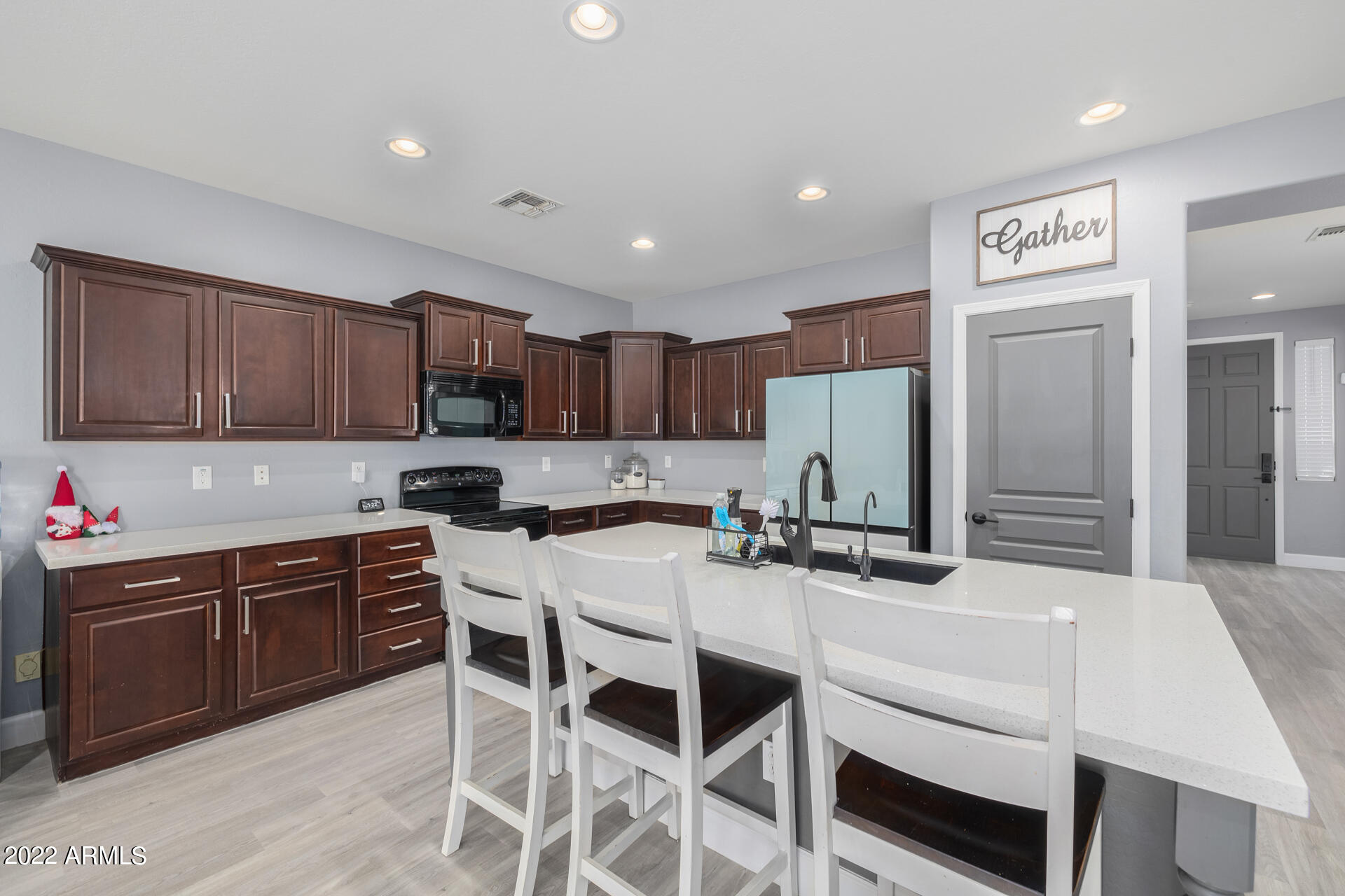21453 E ROUNDUP Way