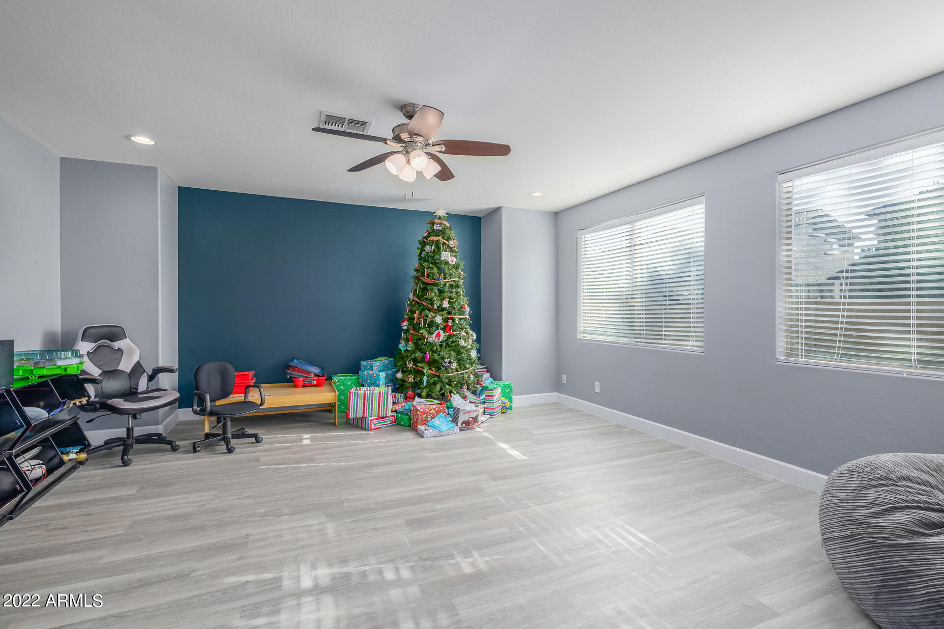 21453 E ROUNDUP Way