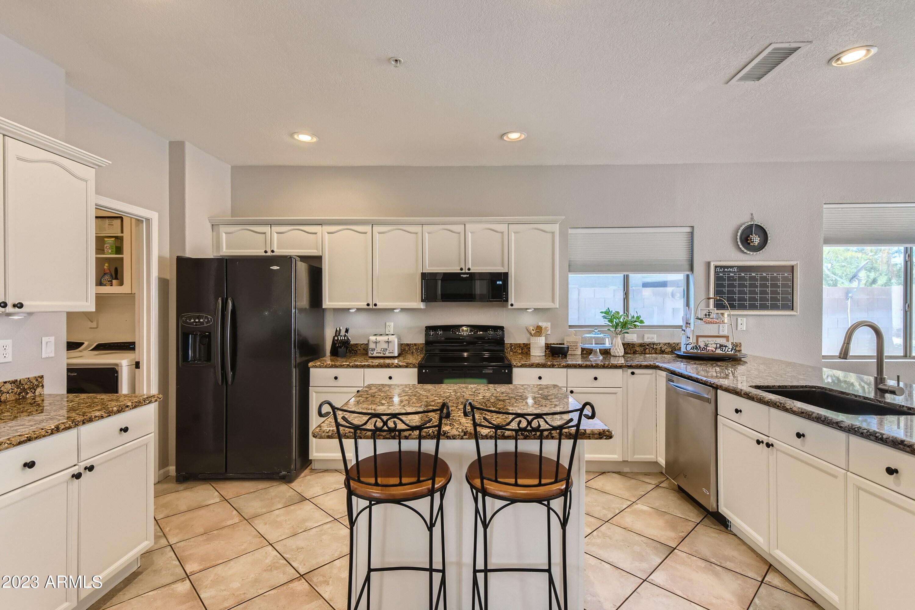 6030 E LONG SHADOW Trail