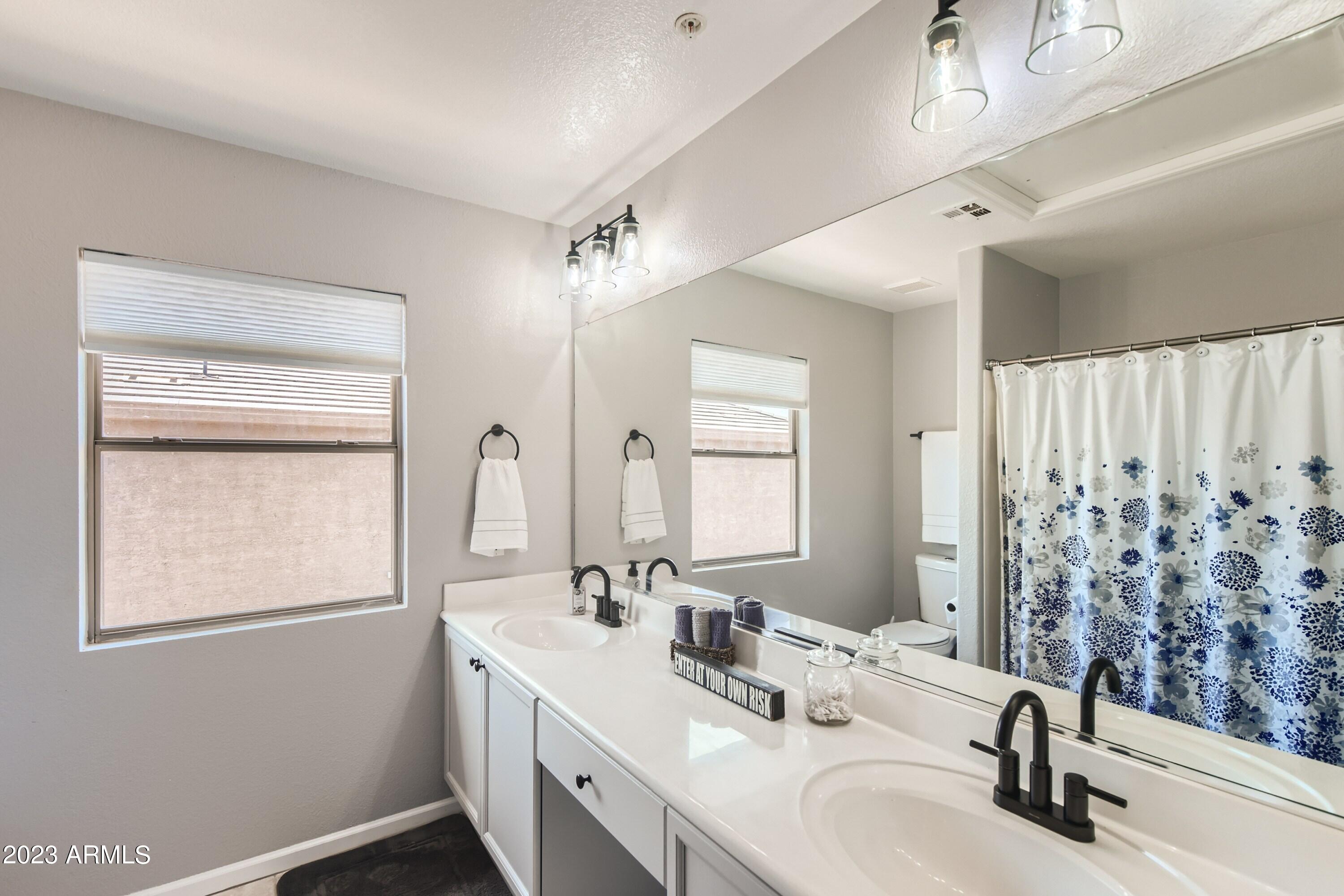 6030 E LONG SHADOW Trail