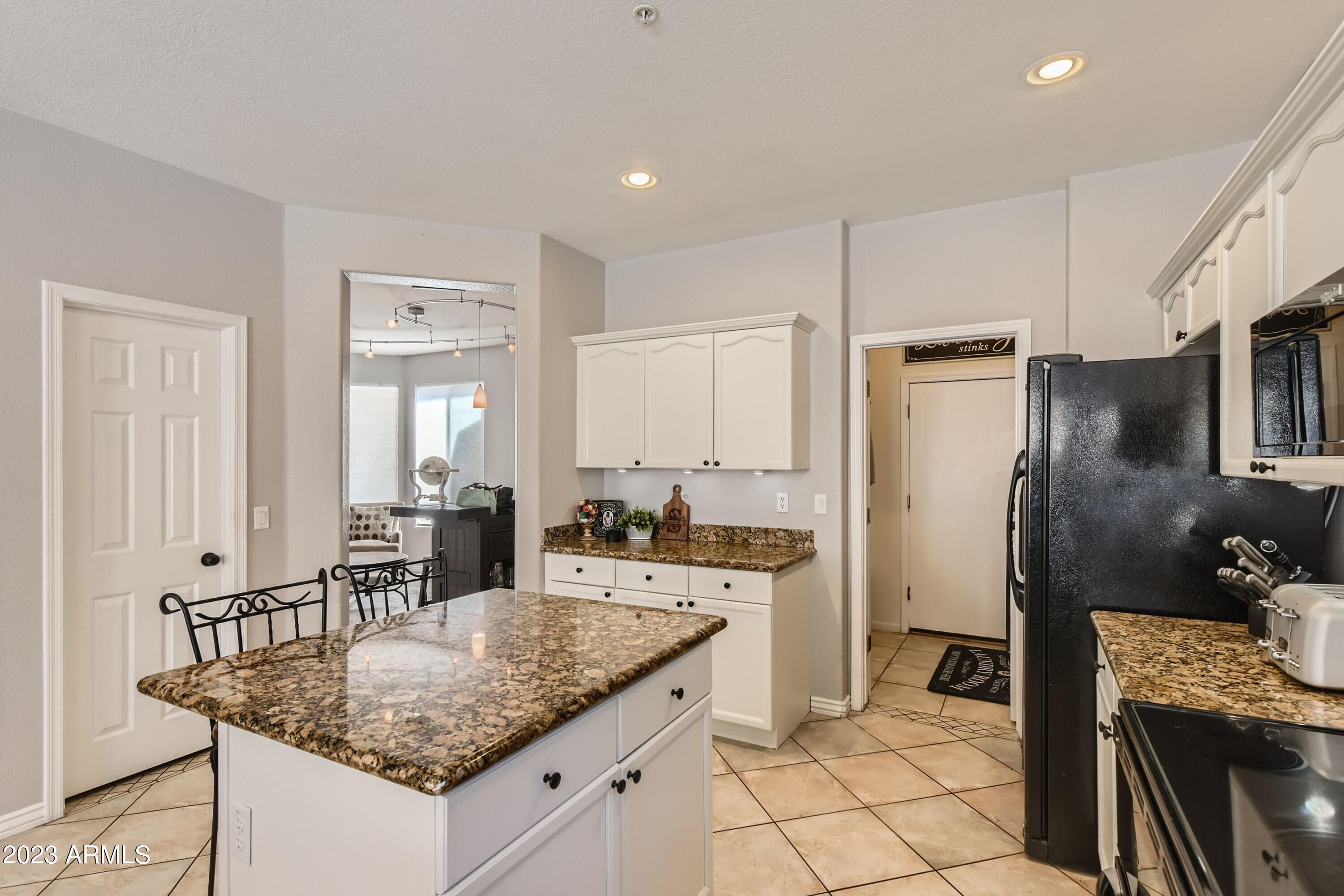 6030 E LONG SHADOW Trail