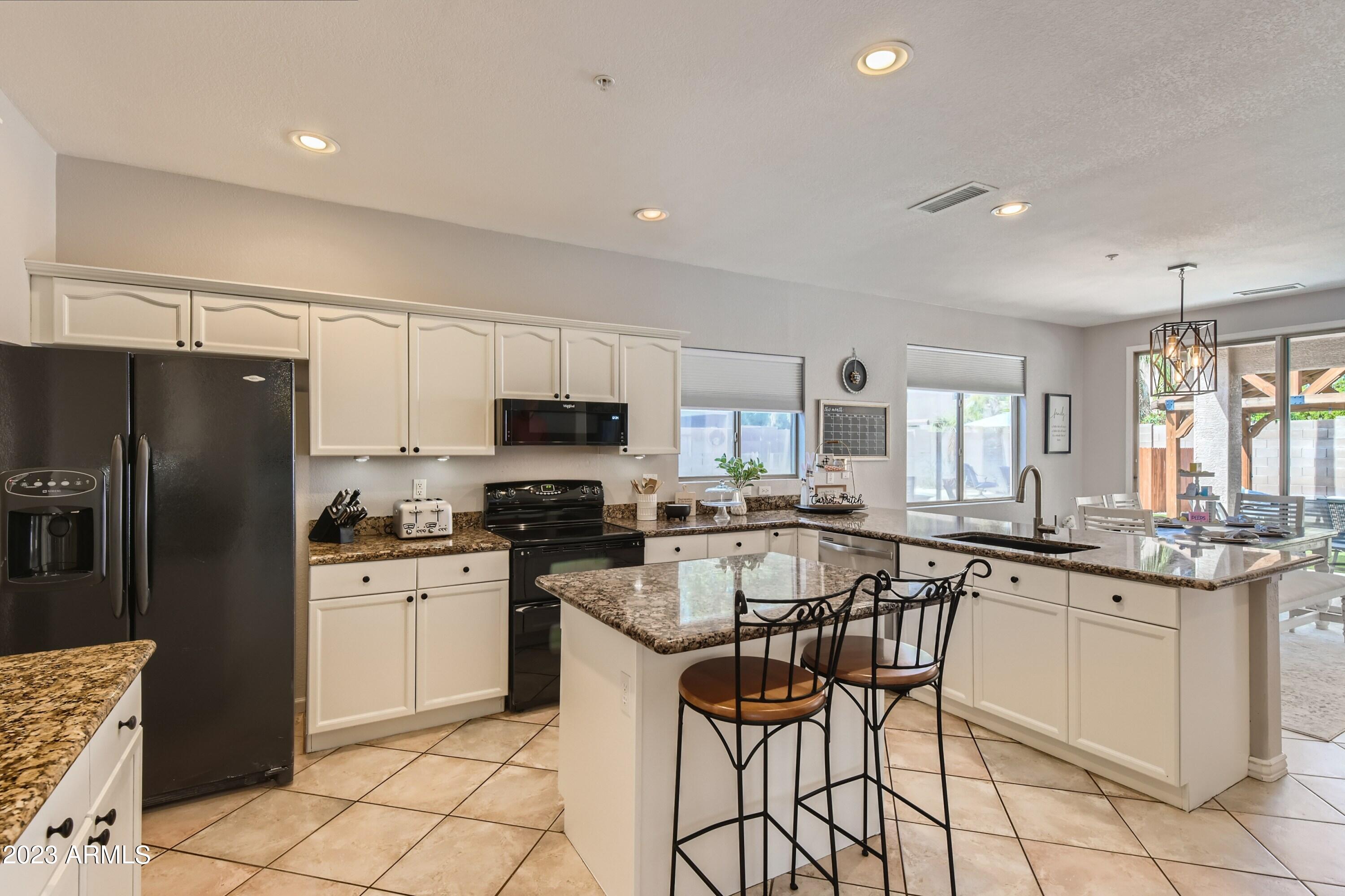 6030 E LONG SHADOW Trail