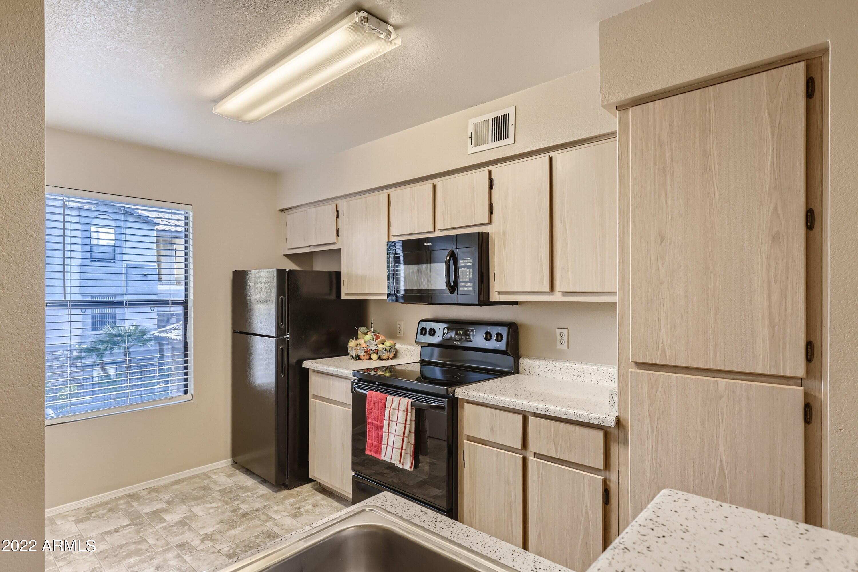 2025 E CAMPBELL Avenue # 217