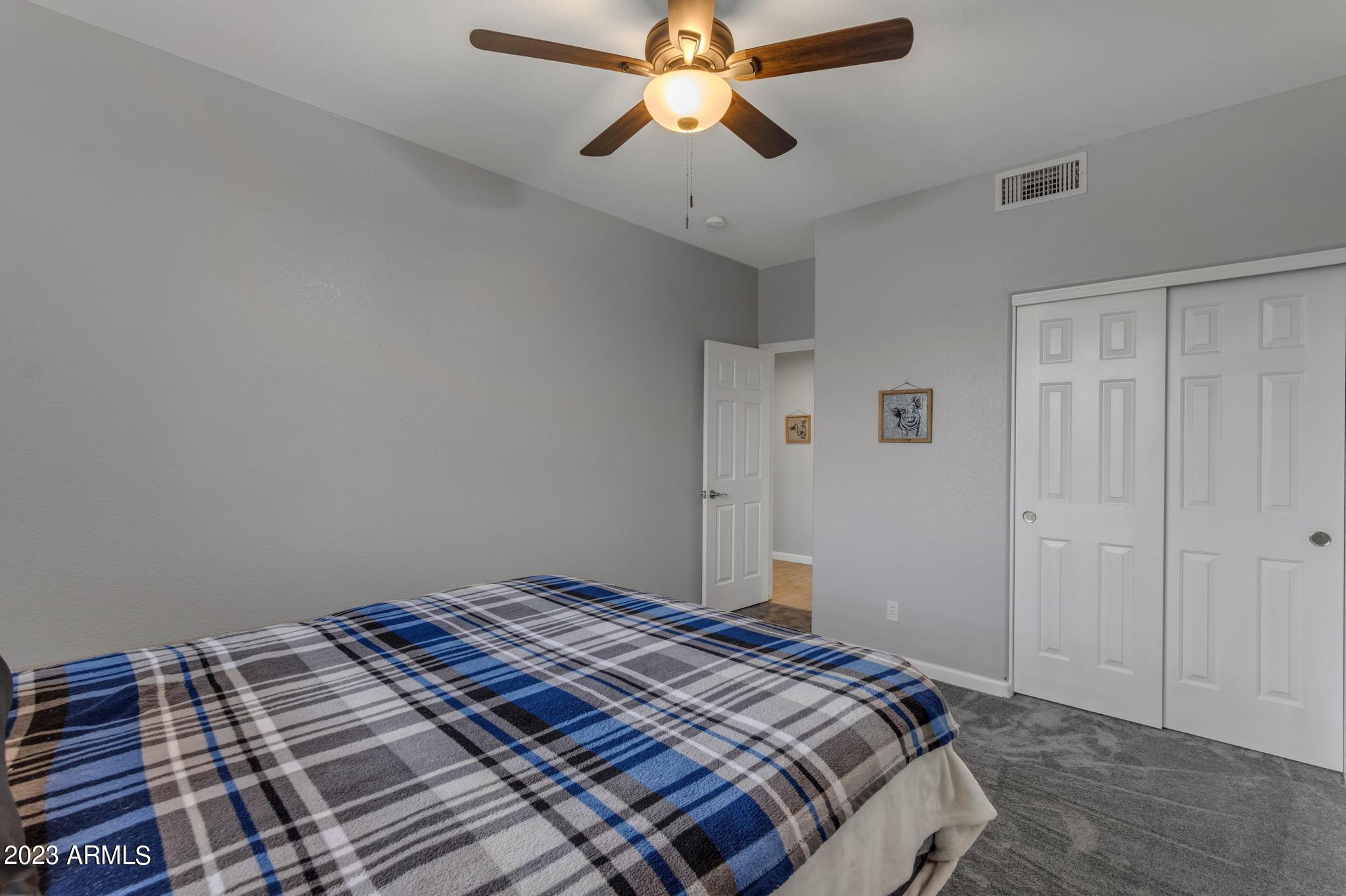 2037 N CHESTNUT --