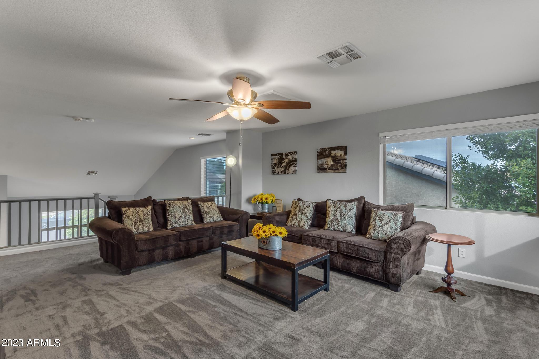 2037 N CHESTNUT --