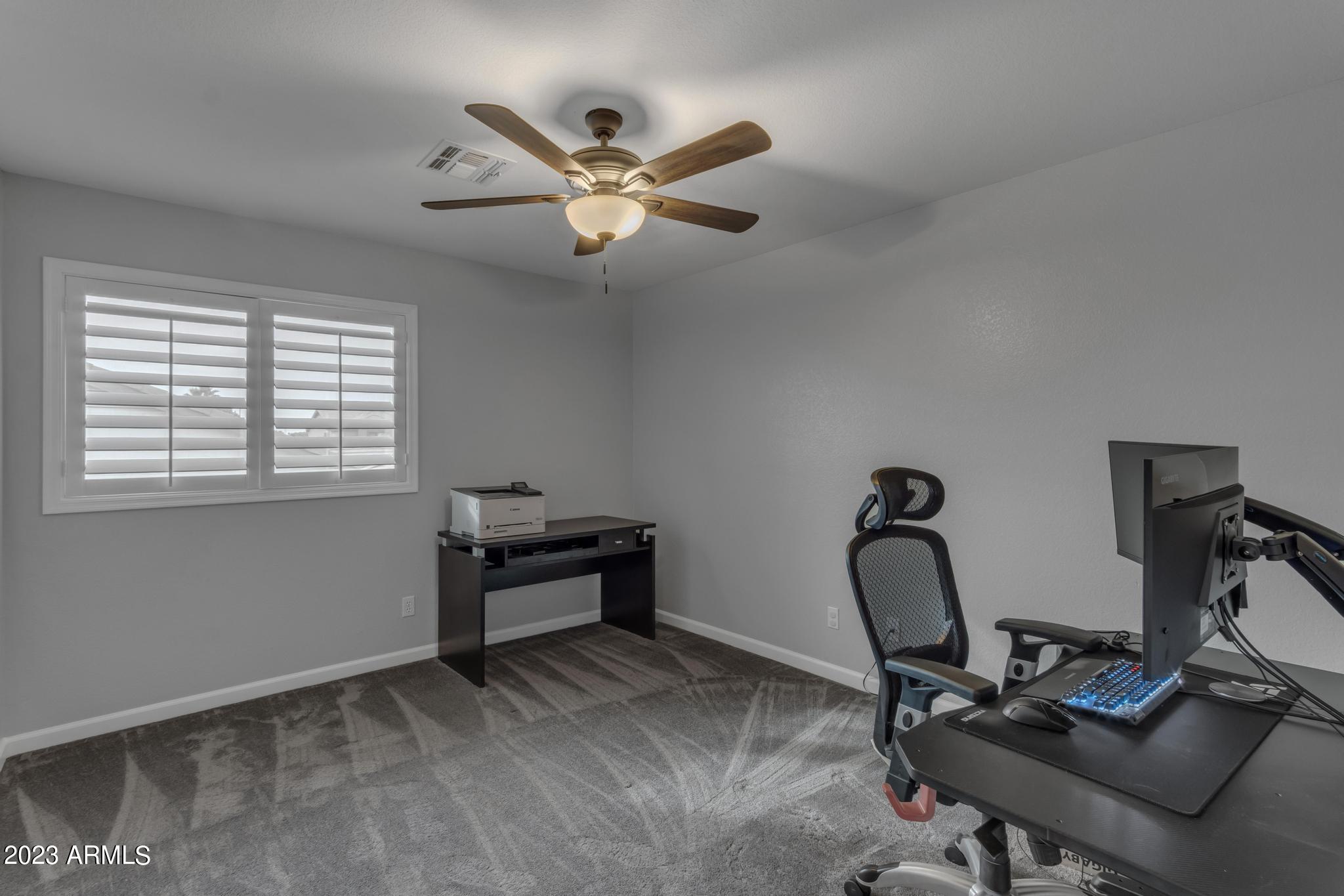 2037 N CHESTNUT --