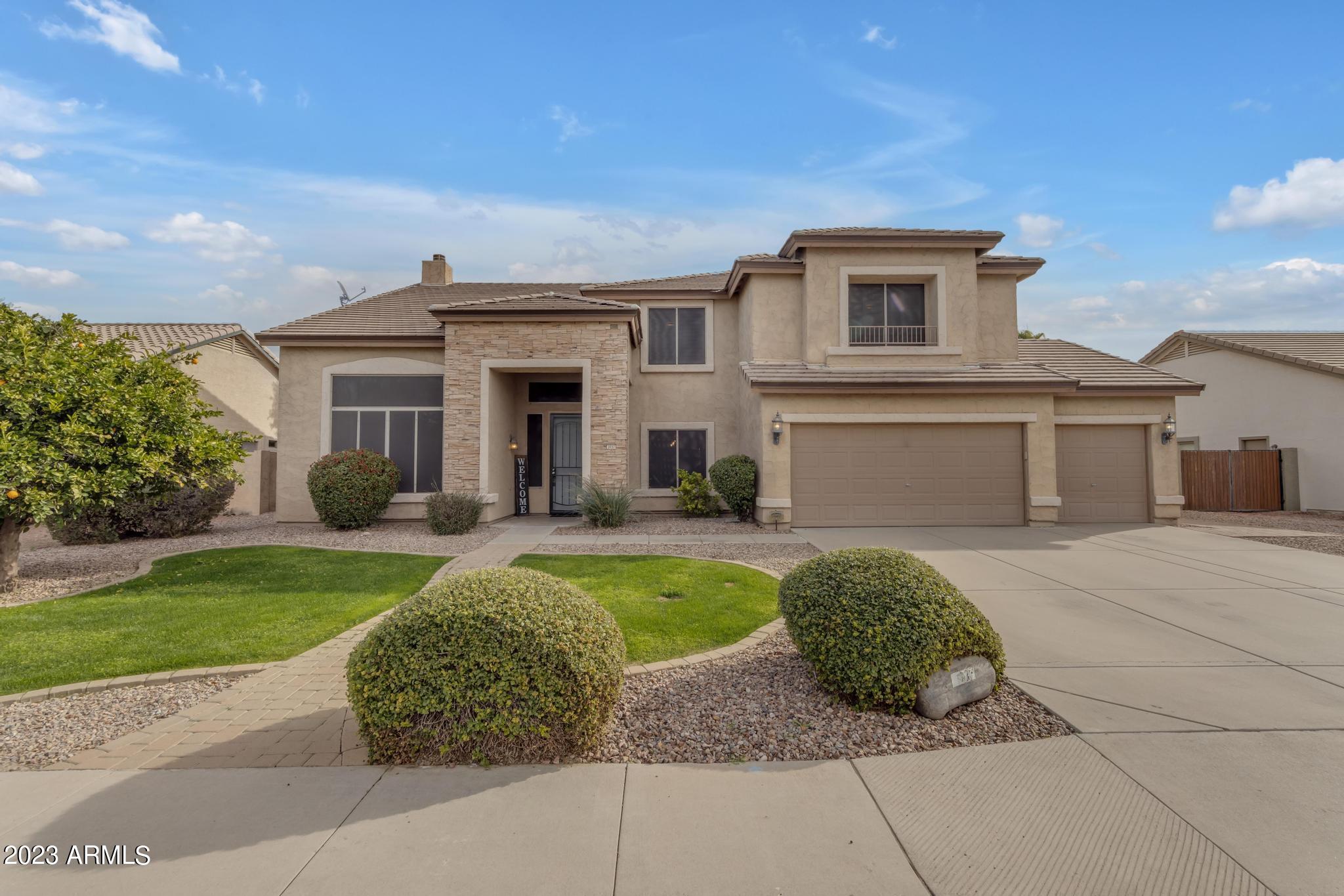 2037 N CHESTNUT --