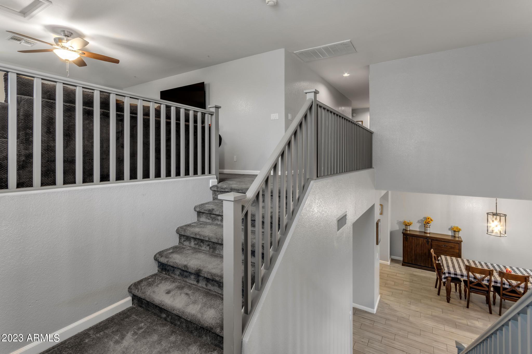 2037 N CHESTNUT --