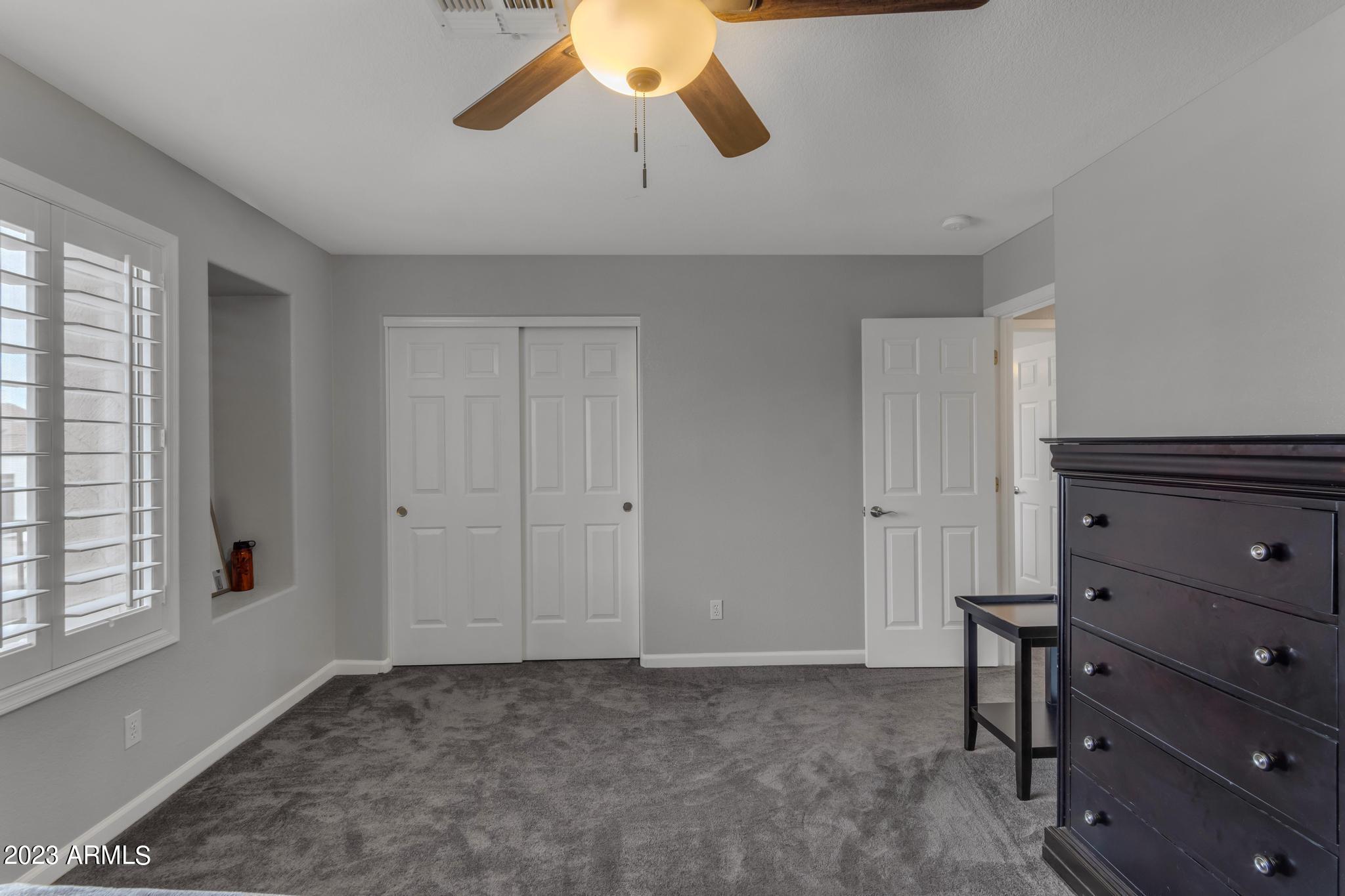 2037 N CHESTNUT --