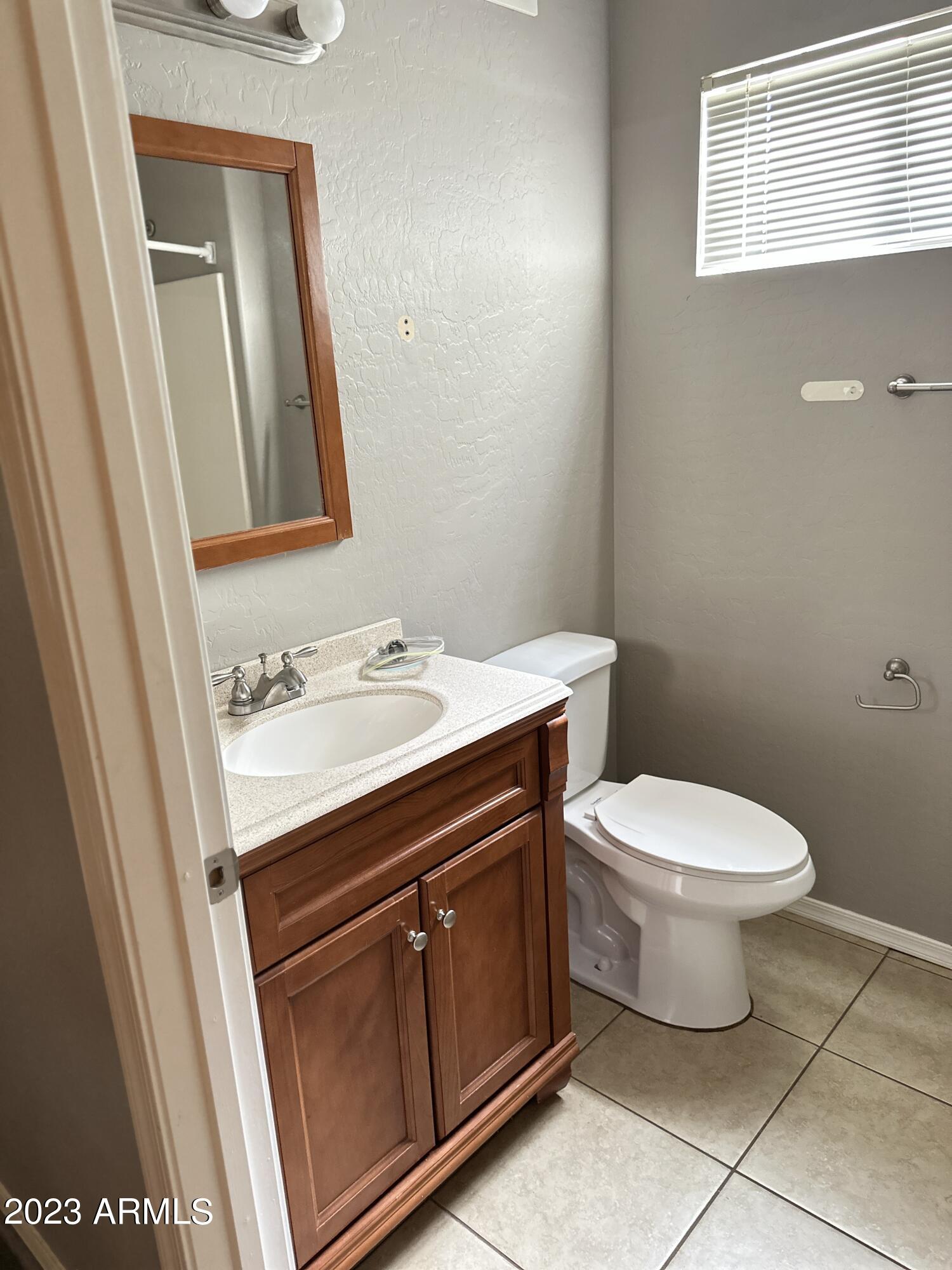 1287 N ALMA SCHOOL Road # 164