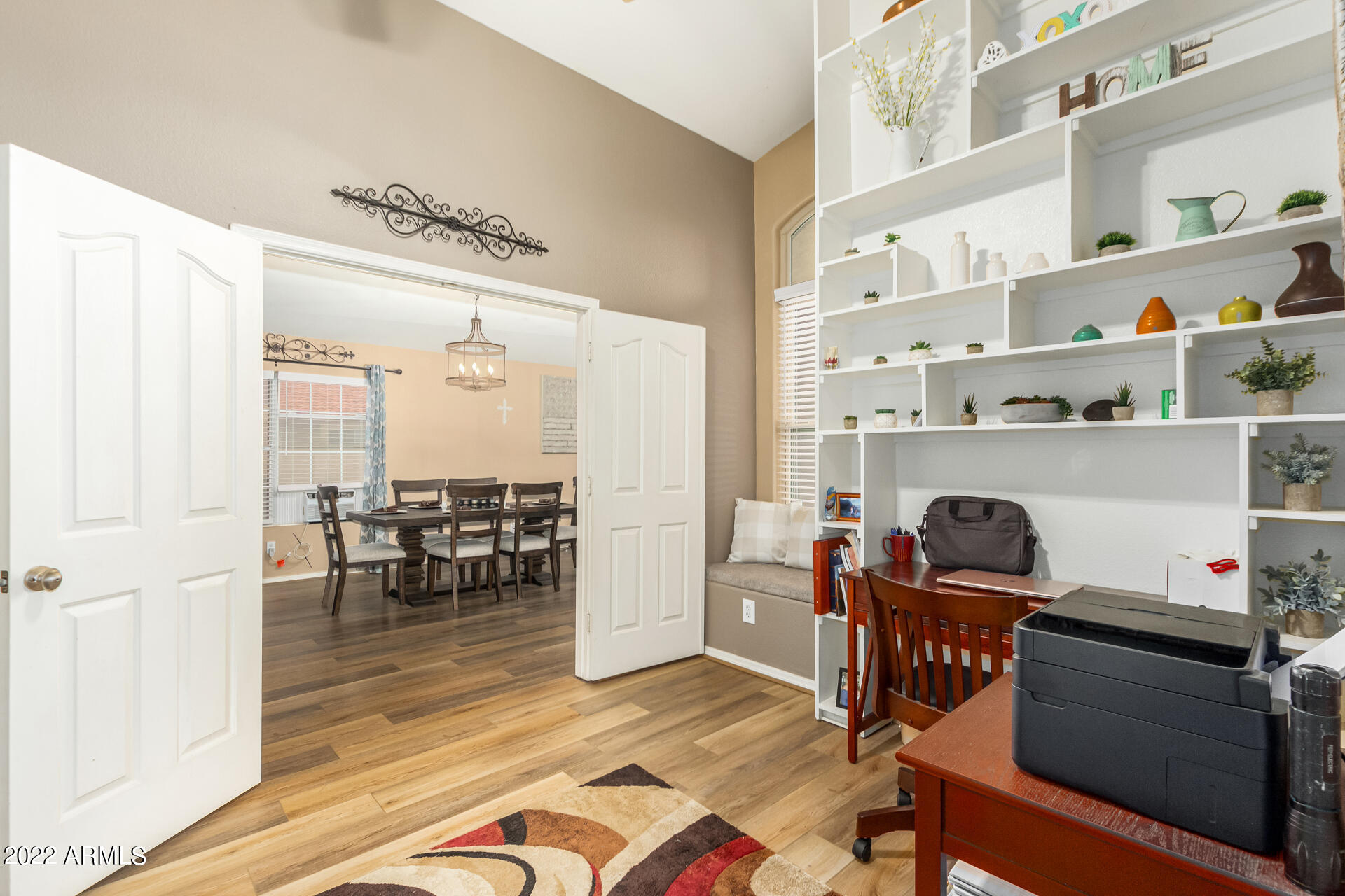 2024 S RAVEN Circle