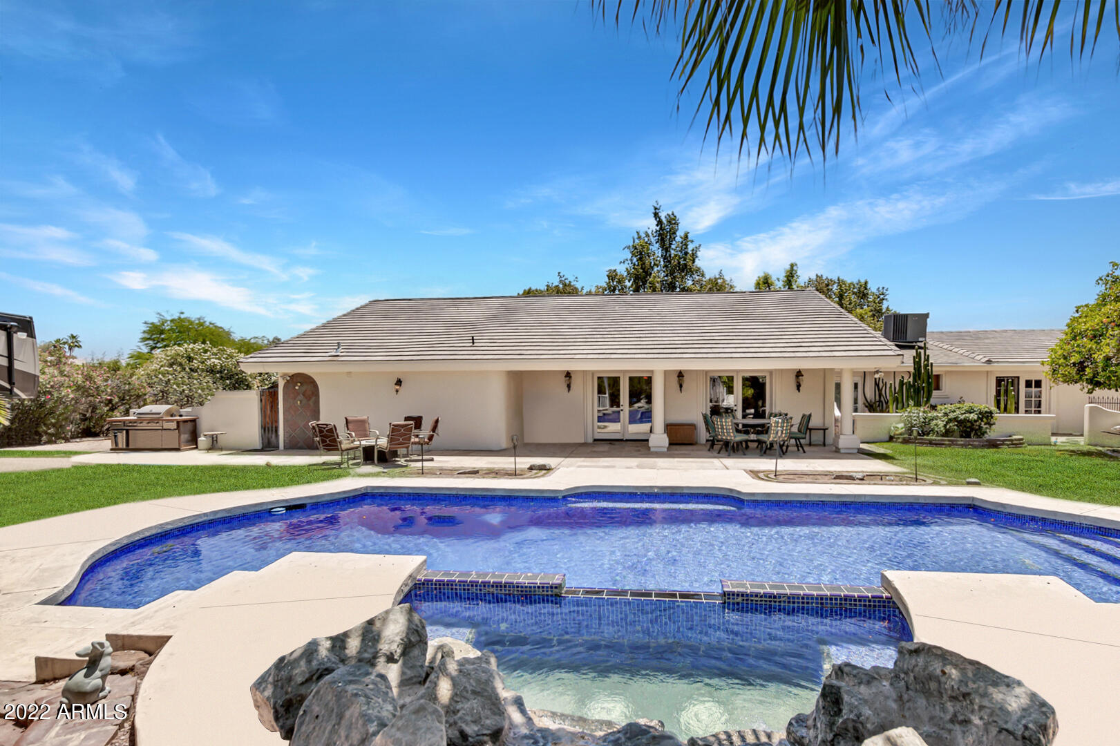 6912 E LARKSPUR Drive