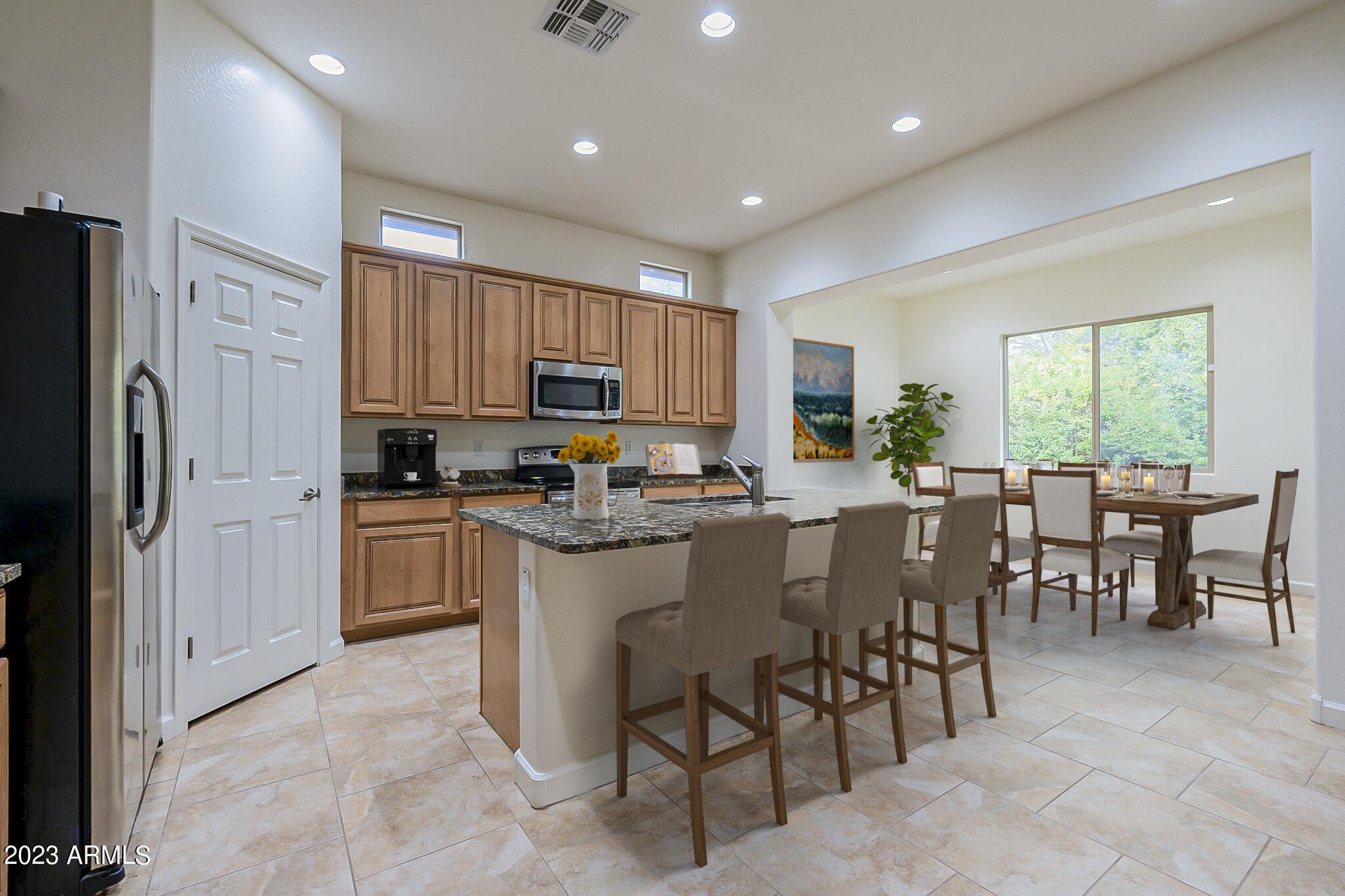 1058 E PERIWINKLE Way