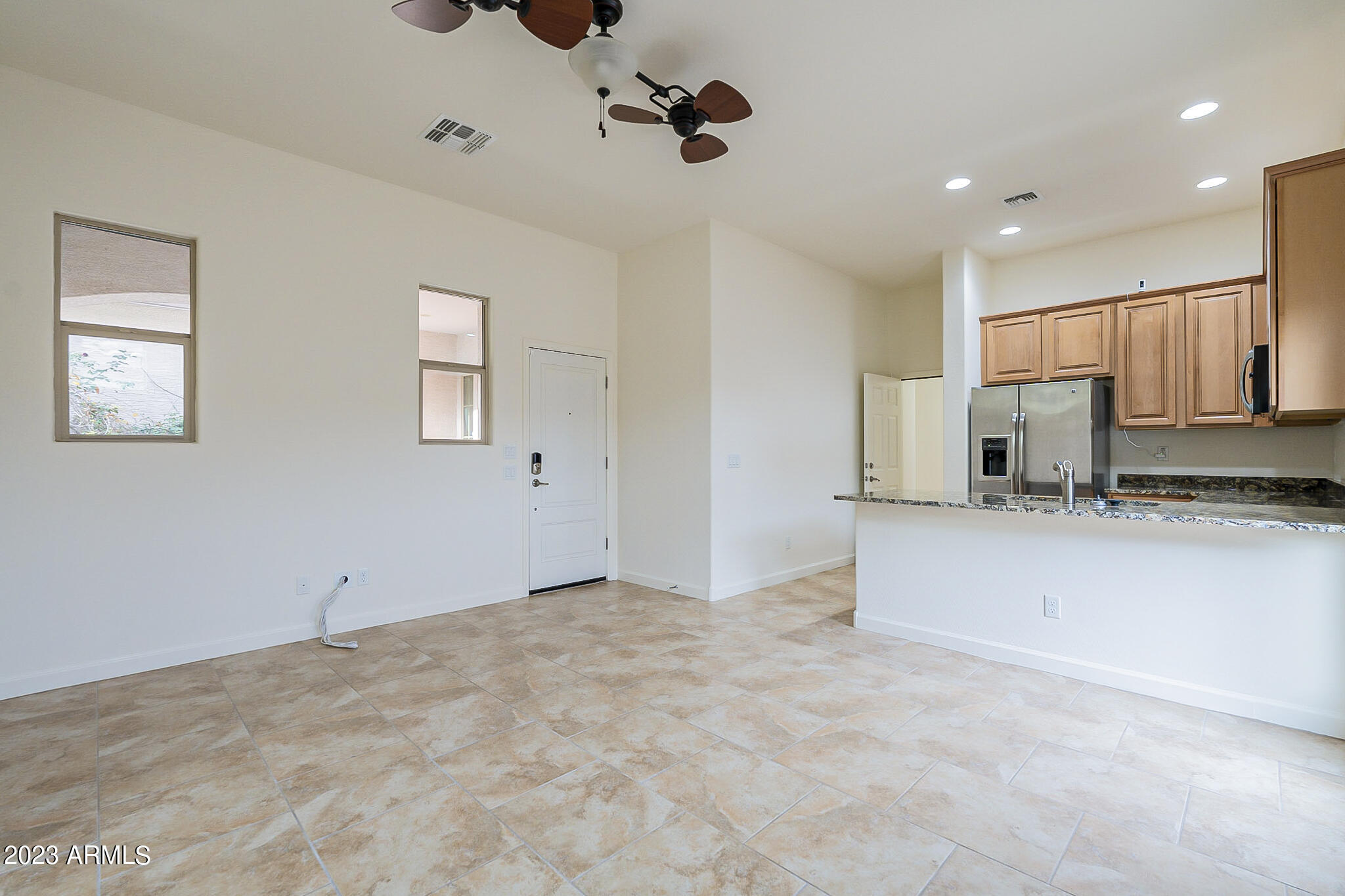 1058 E PERIWINKLE Way