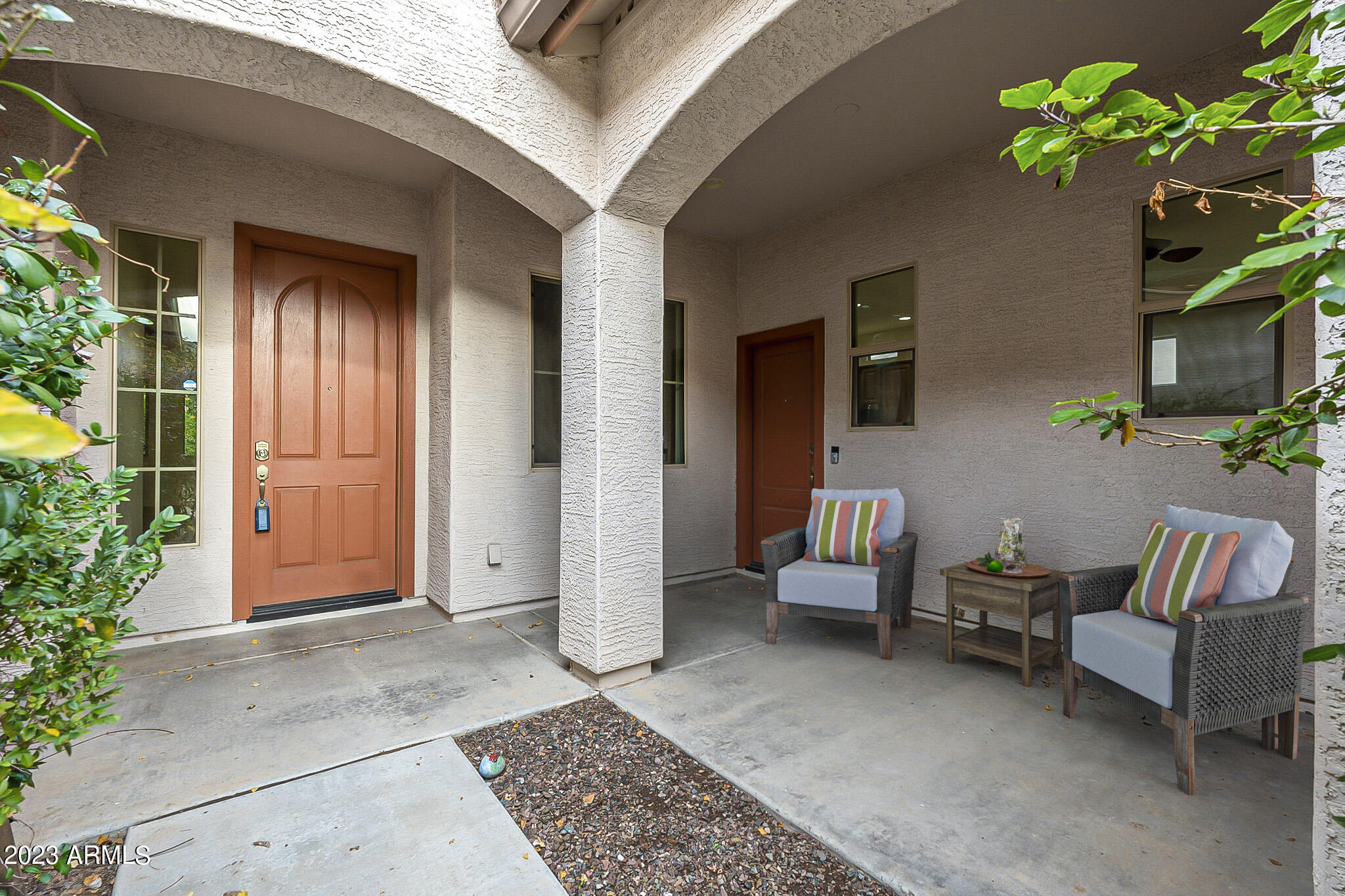 1058 E PERIWINKLE Way