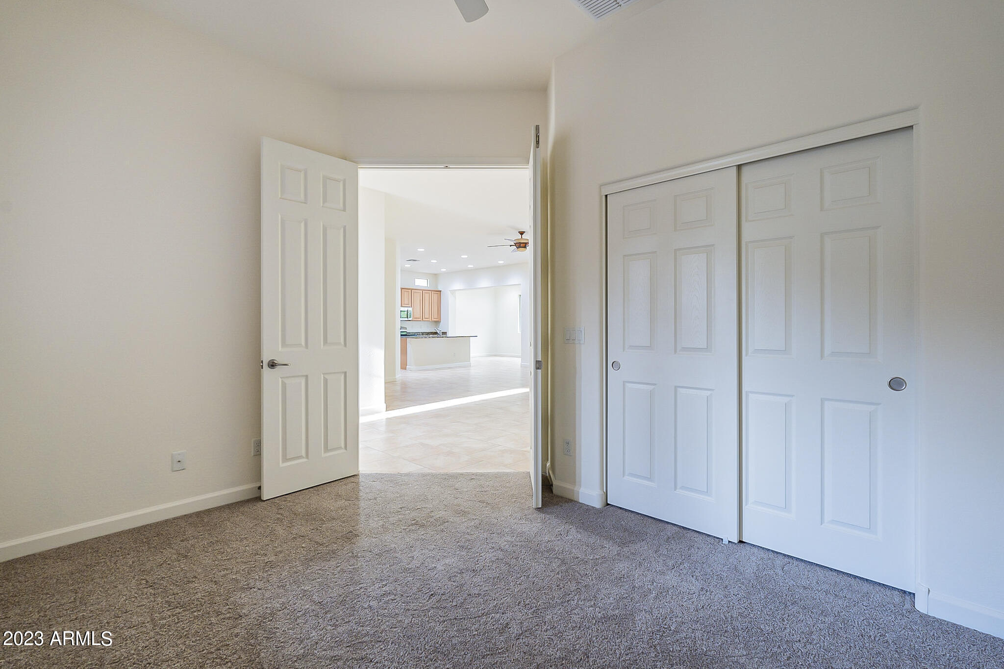 1058 E PERIWINKLE Way