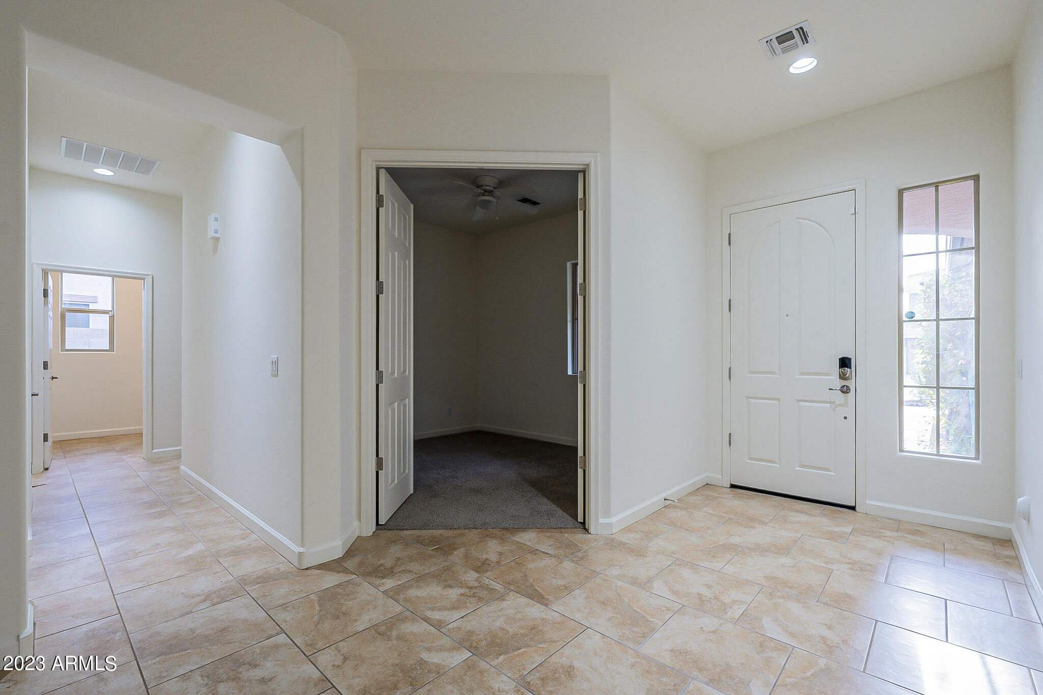 1058 E PERIWINKLE Way
