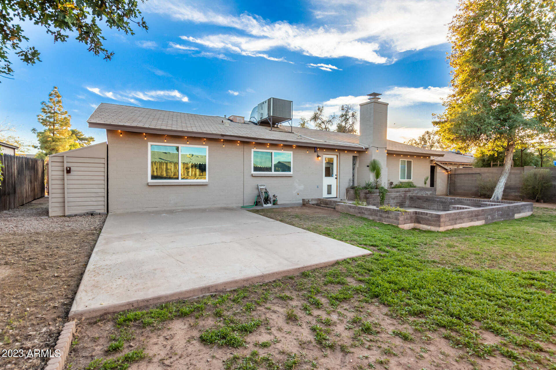 838 W SANTA CRUZ Drive