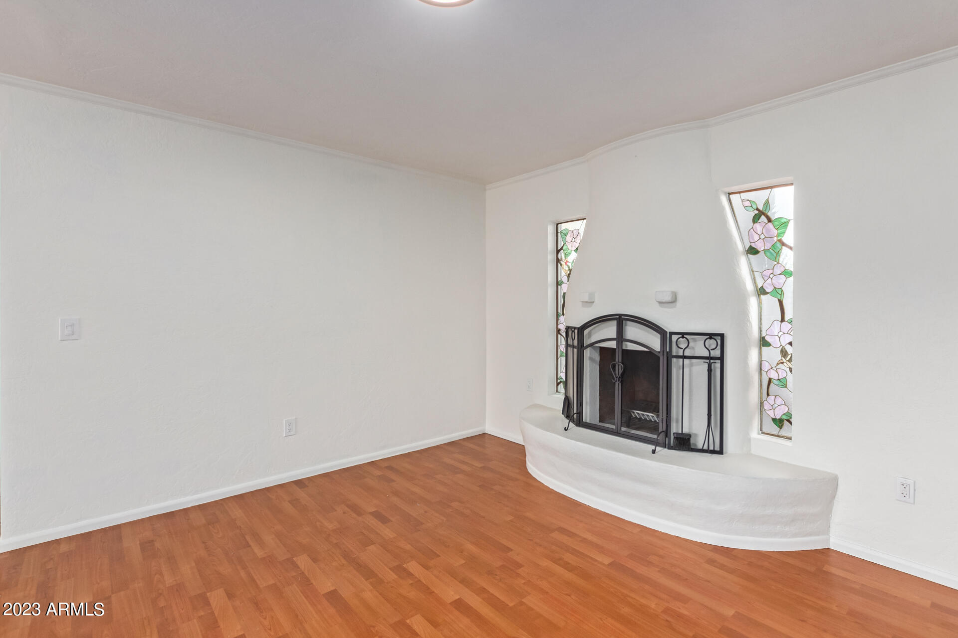 838 W SANTA CRUZ Drive