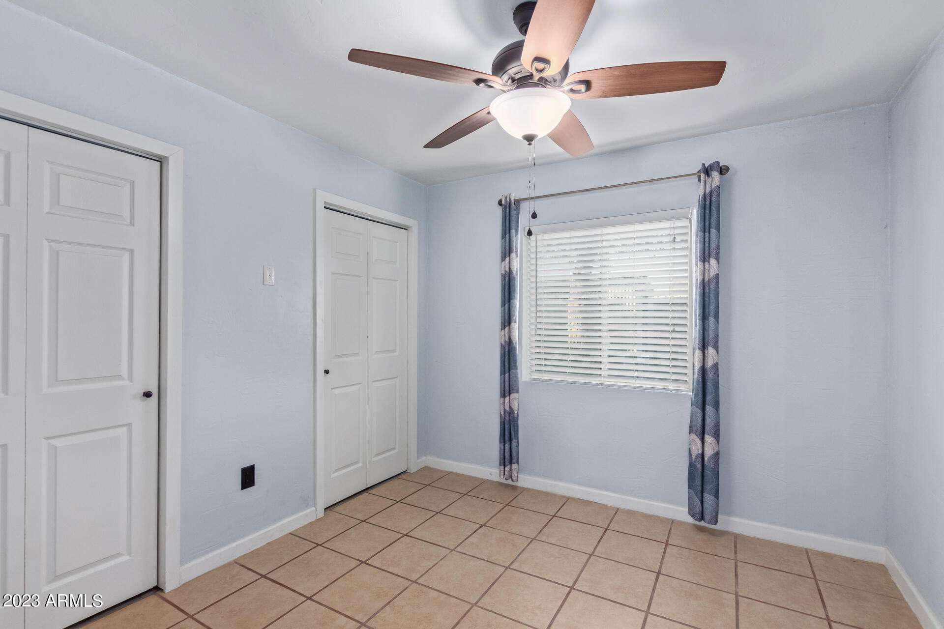 838 W SANTA CRUZ Drive