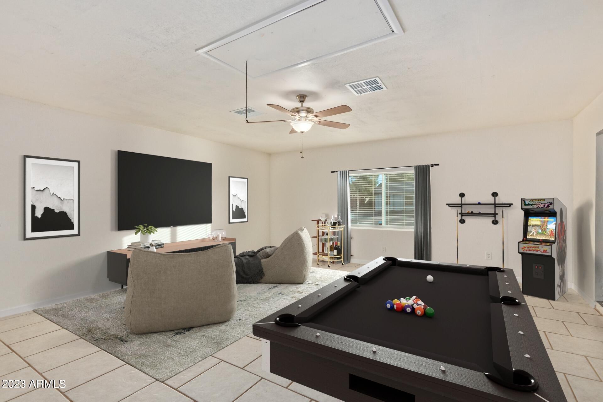 838 W SANTA CRUZ Drive