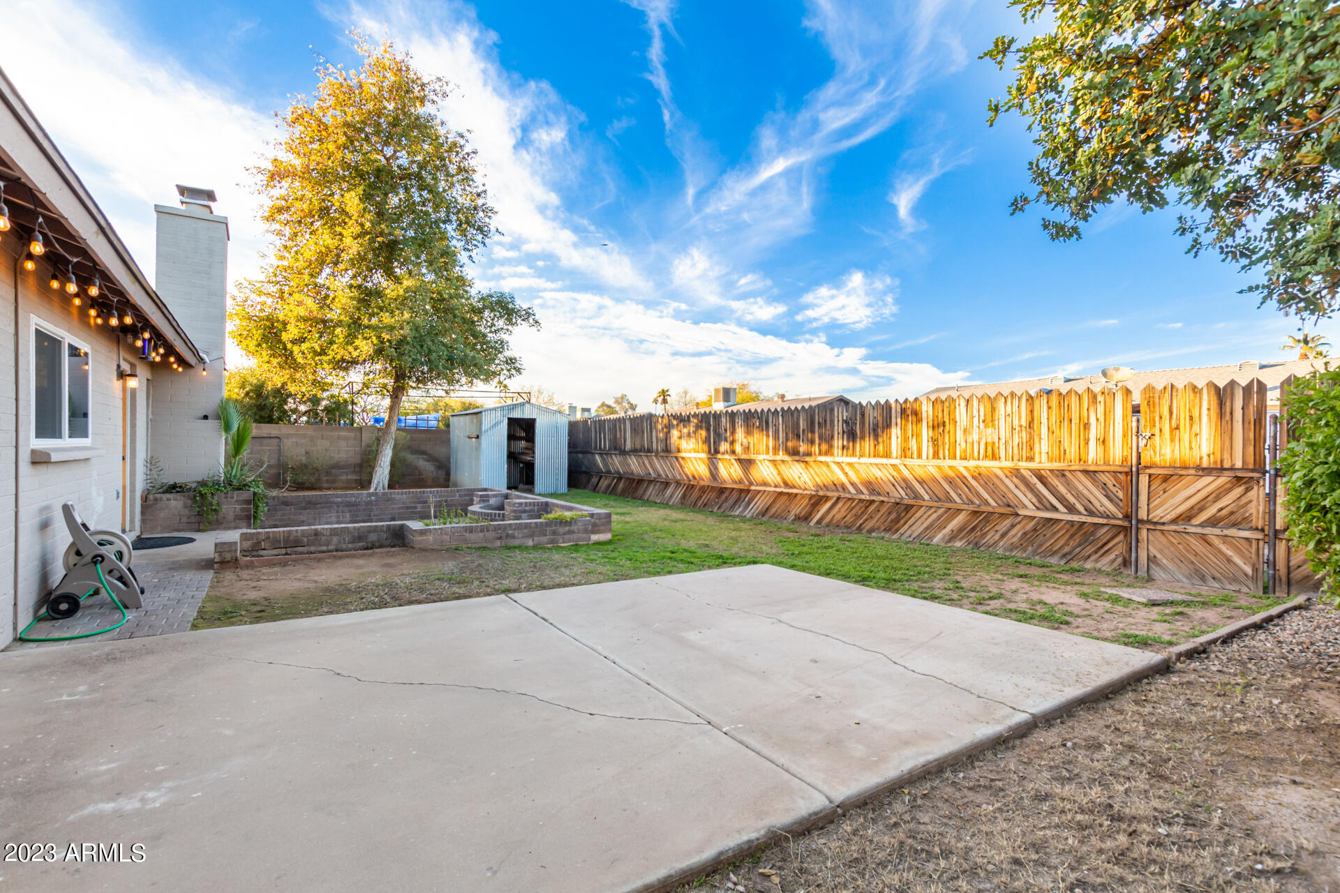 838 W SANTA CRUZ Drive