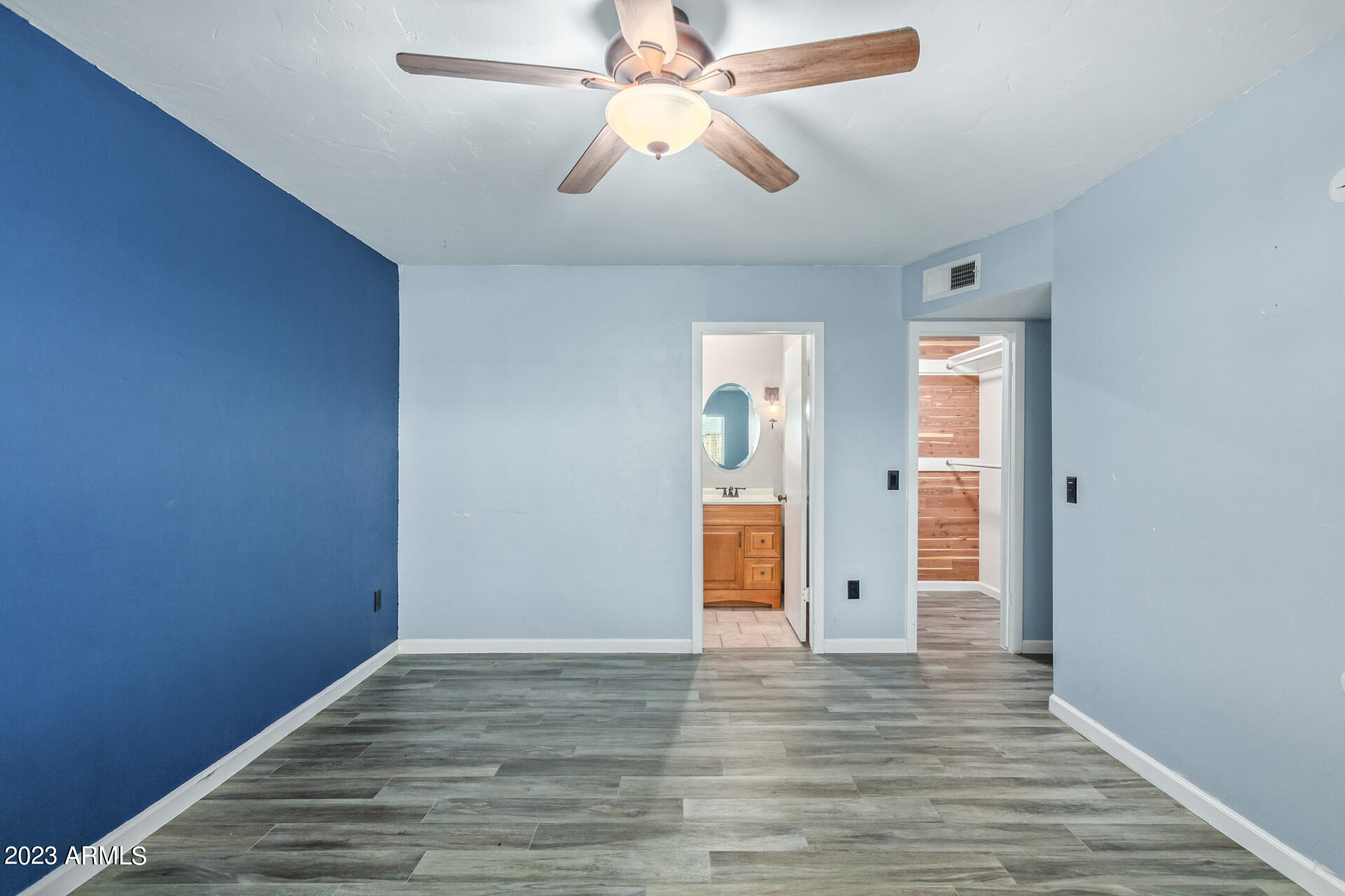 838 W SANTA CRUZ Drive