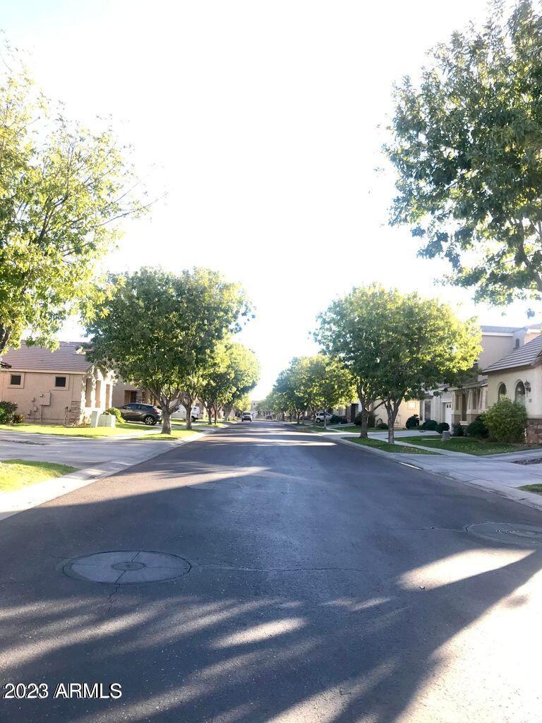 1804 E DUNBAR Drive