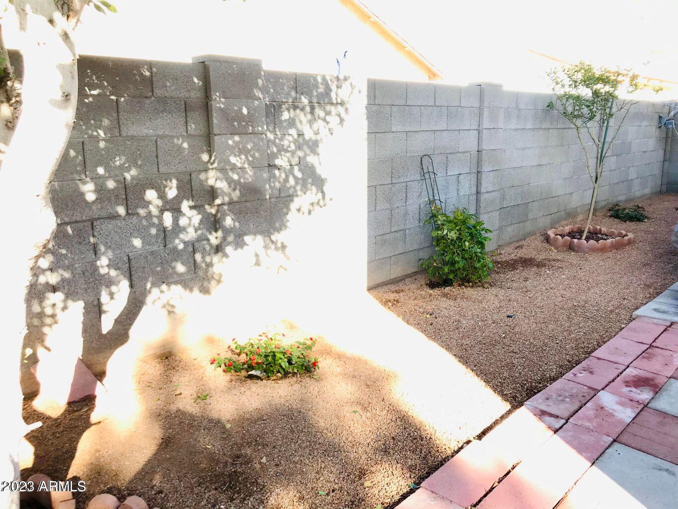 1804 E DUNBAR Drive
