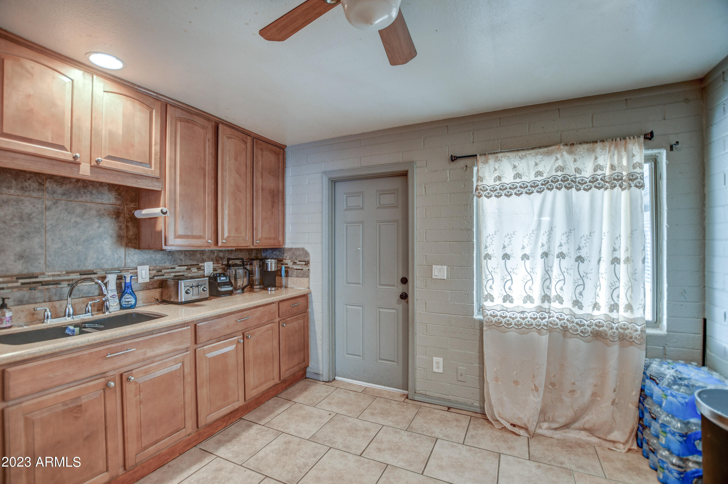1737 W Pecan Road