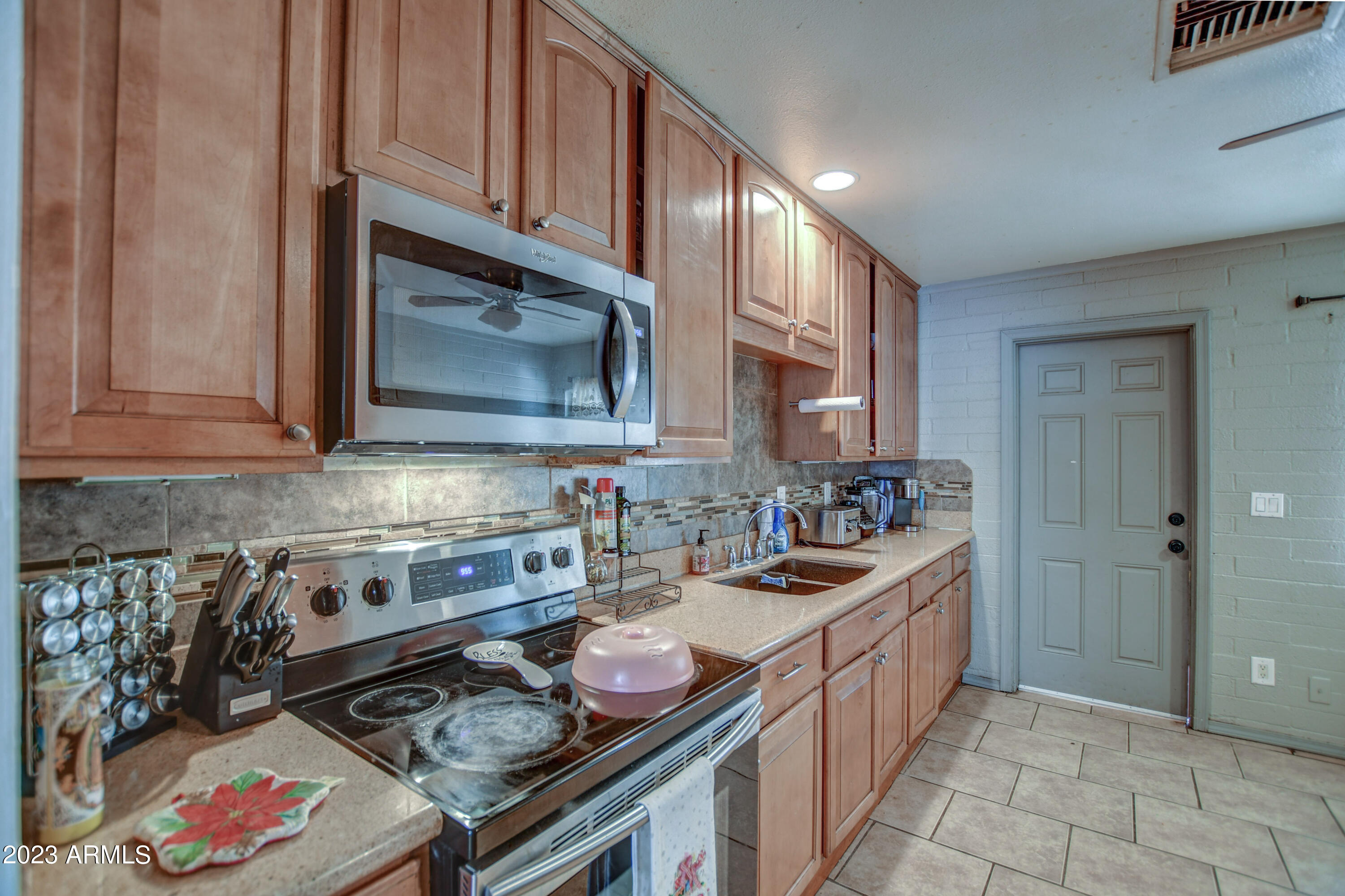 1737 W Pecan Road