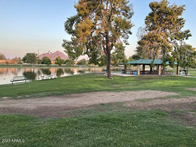 8232 E VISTA Drive