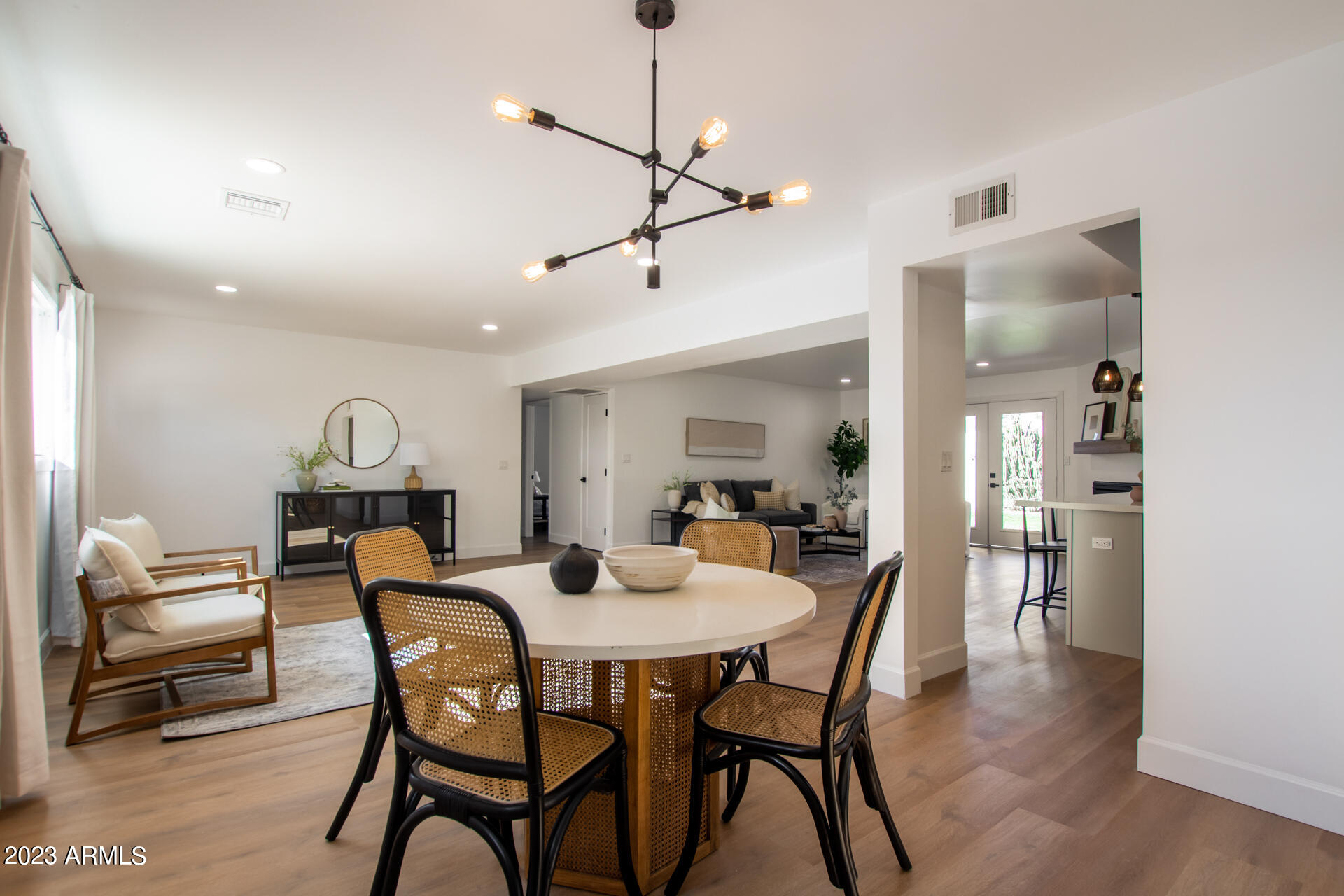8232 E VISTA Drive