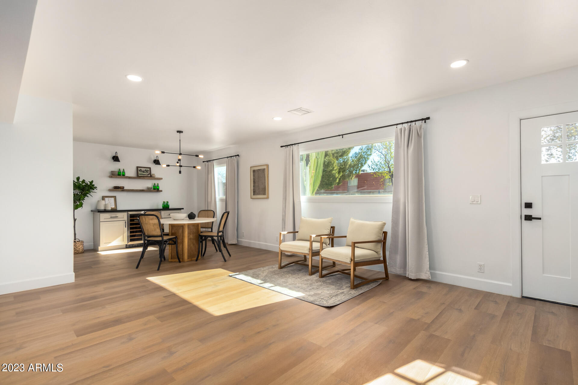 8232 E VISTA Drive