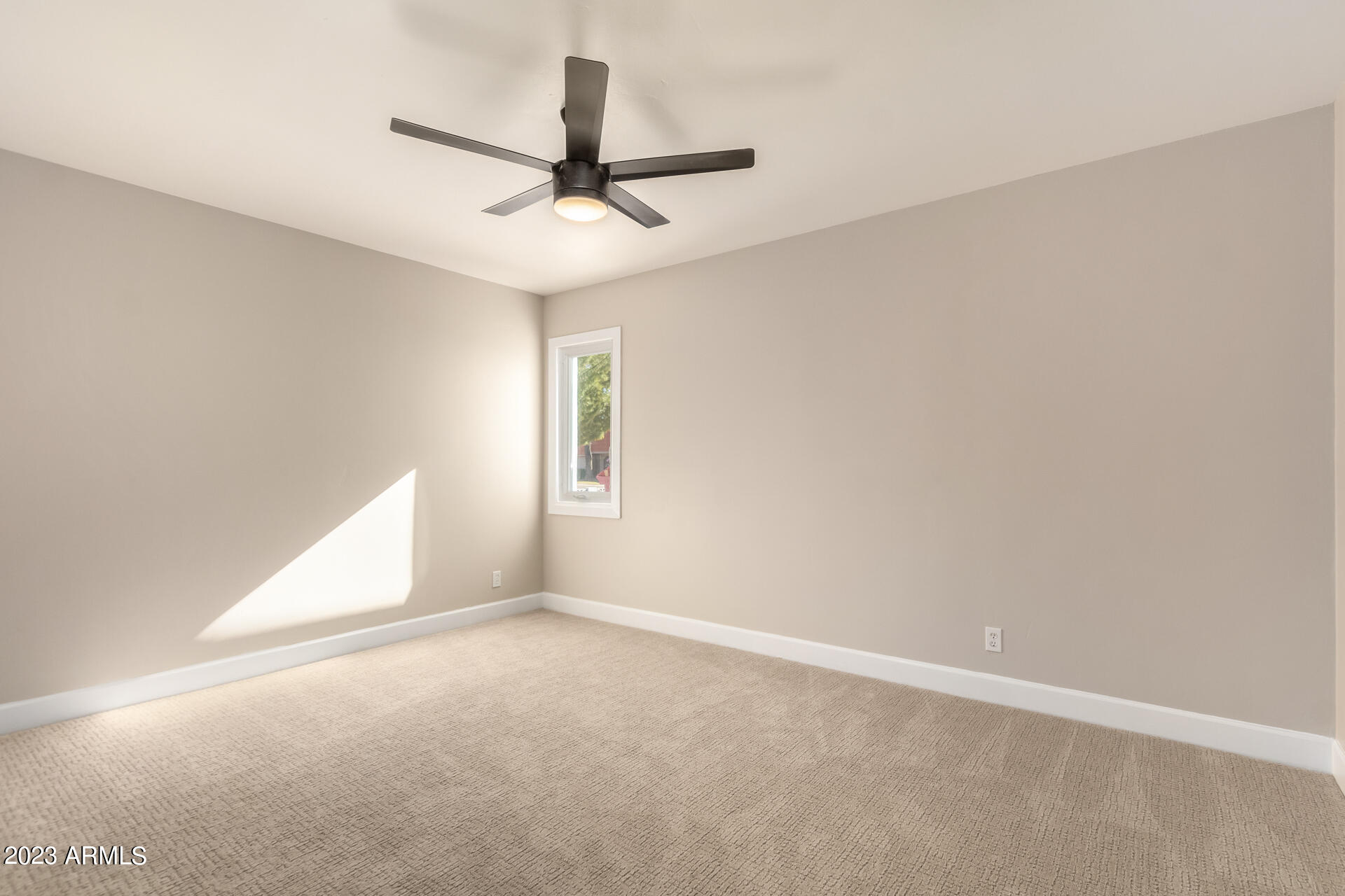 8232 E VISTA Drive