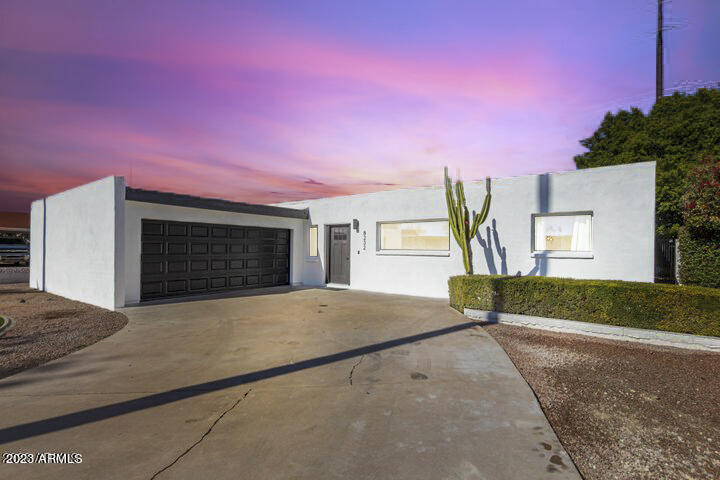 8232 E VISTA Drive