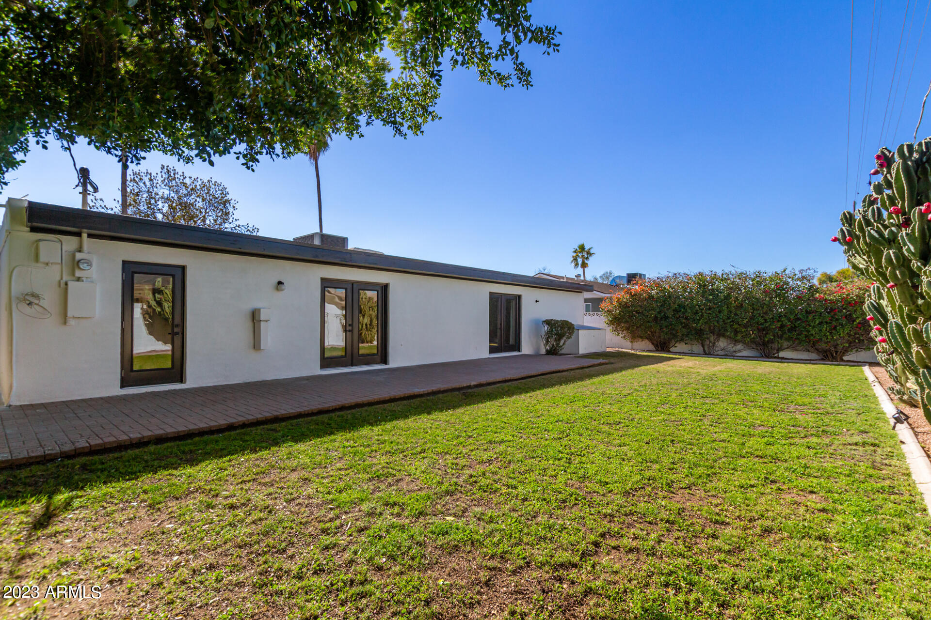 8232 E VISTA Drive