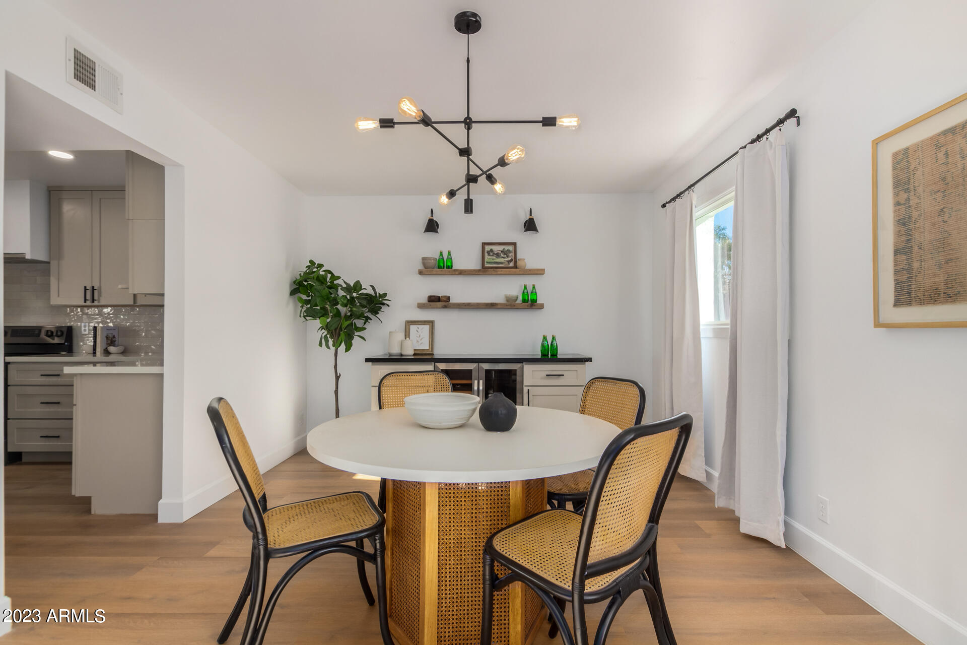 8232 E VISTA Drive